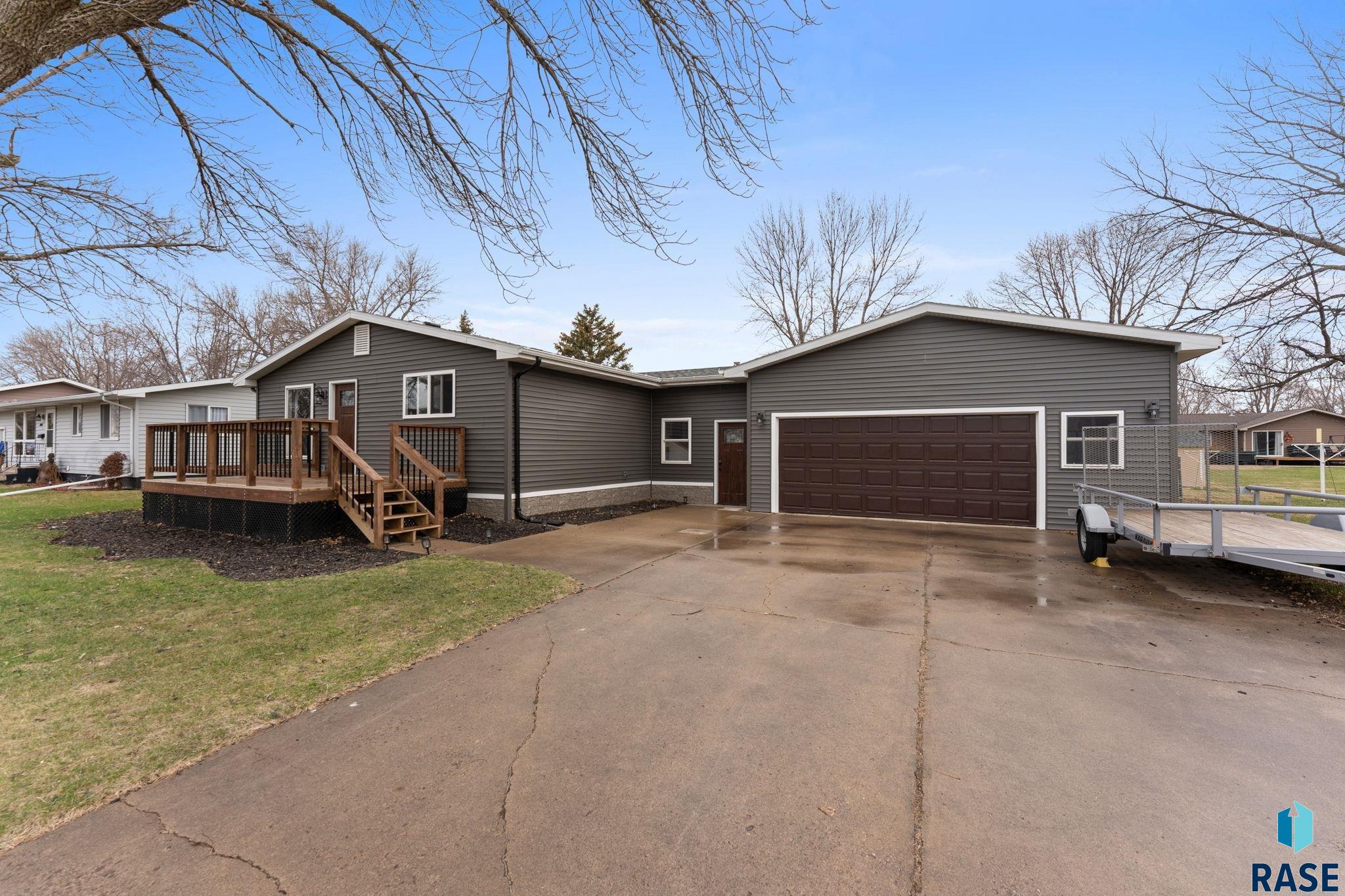 919 S Academy St Street, Lennox, South Dakota image 2