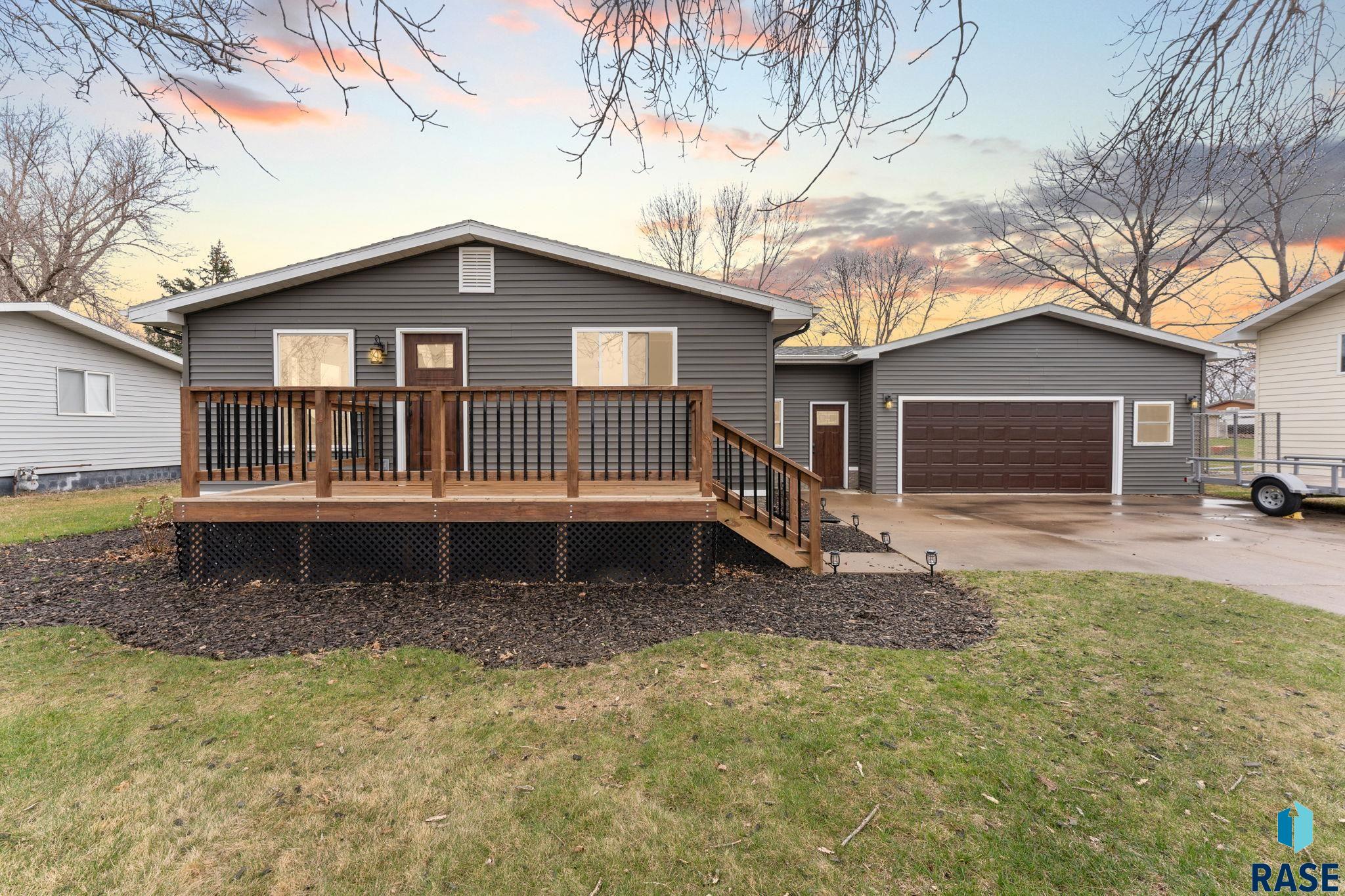 919 S Academy St Street, Lennox, South Dakota image 3