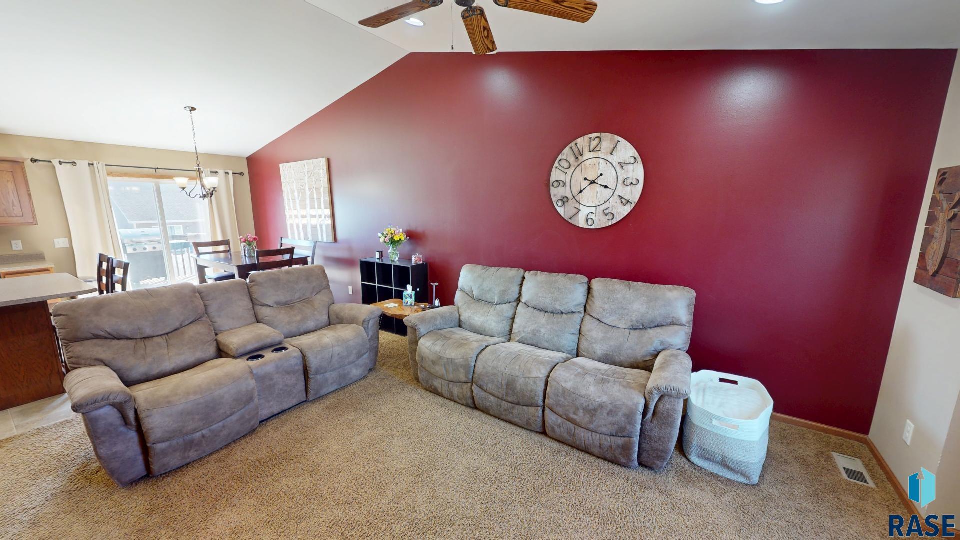 715 Napa Valley St Street, Brookings, South Dakota image 3