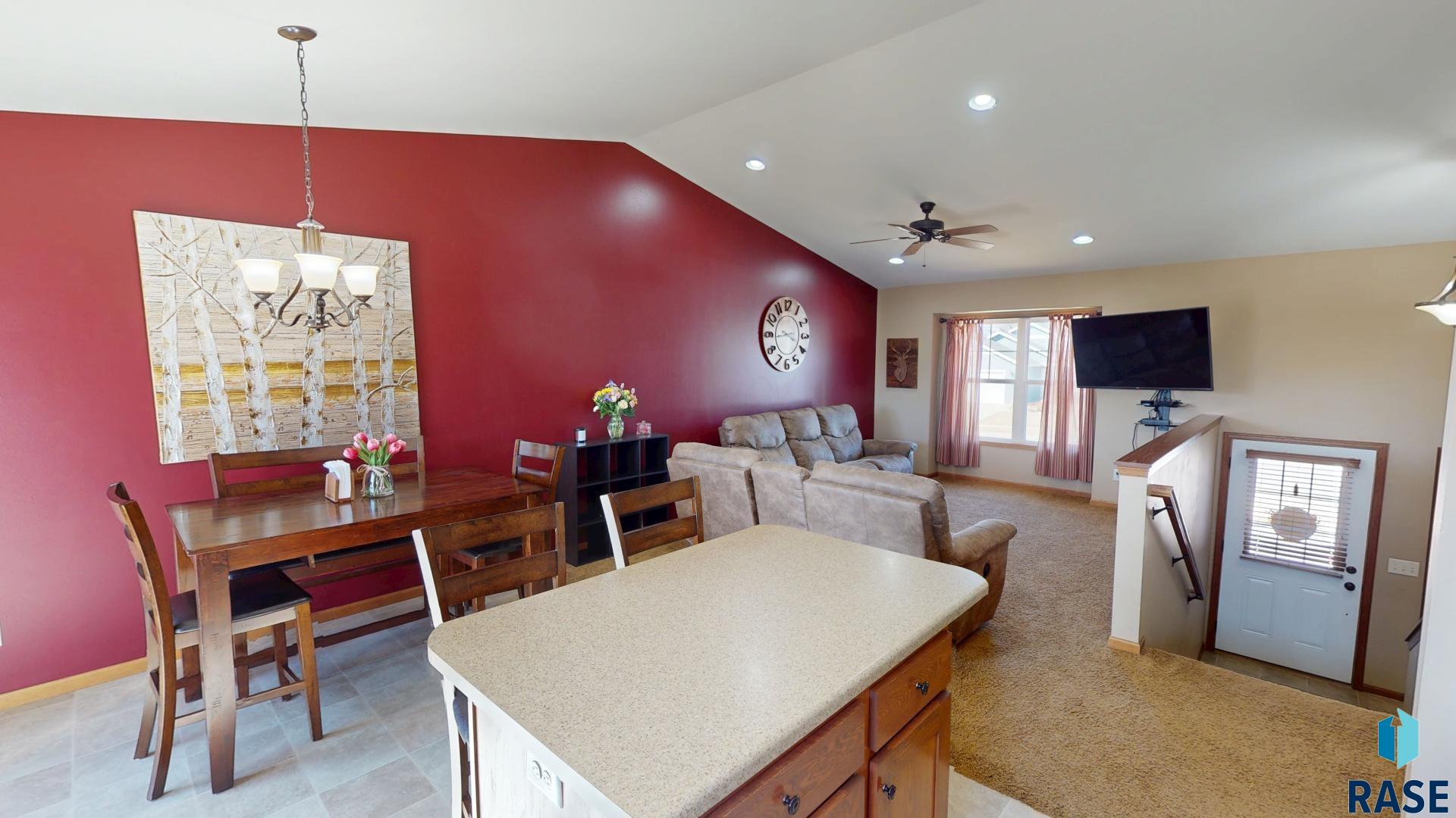 715 Napa Valley St Street, Brookings, South Dakota image 12