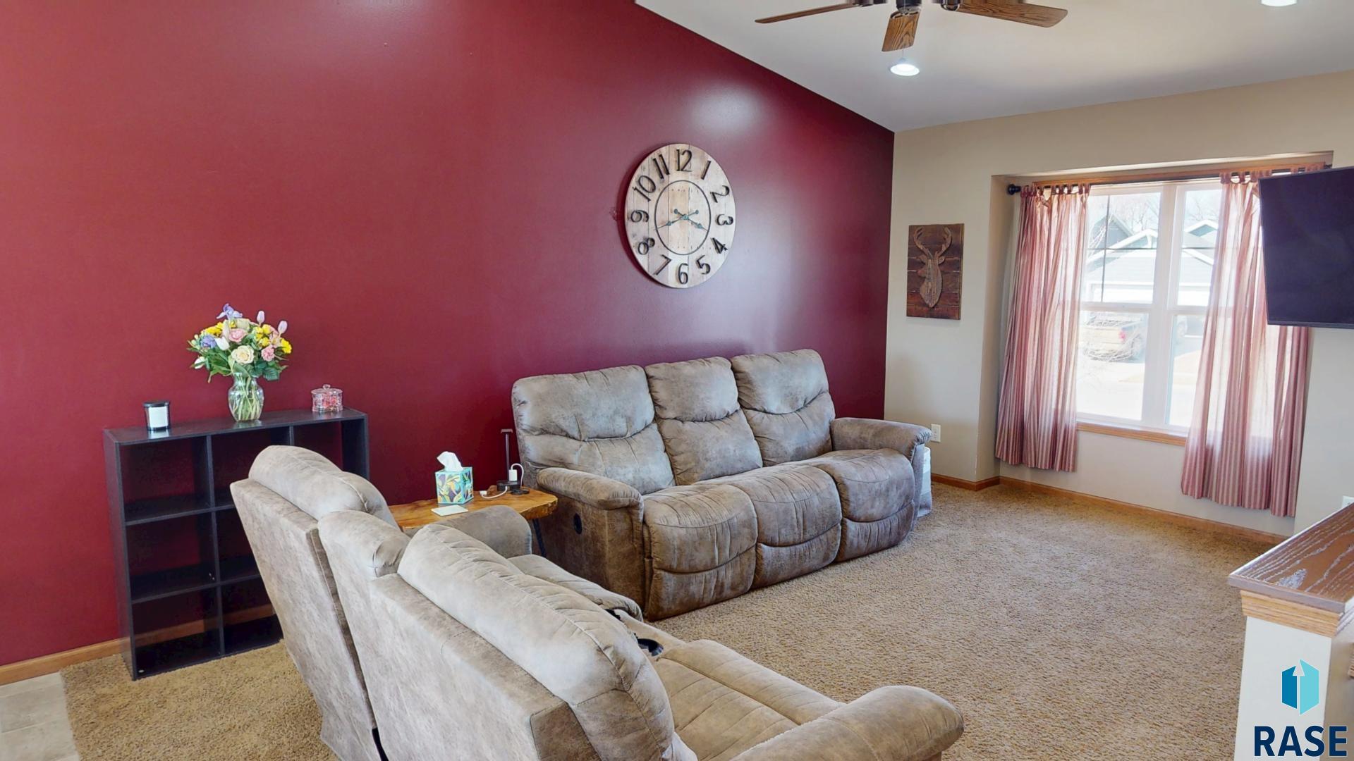 715 Napa Valley St Street, Brookings, South Dakota image 4
