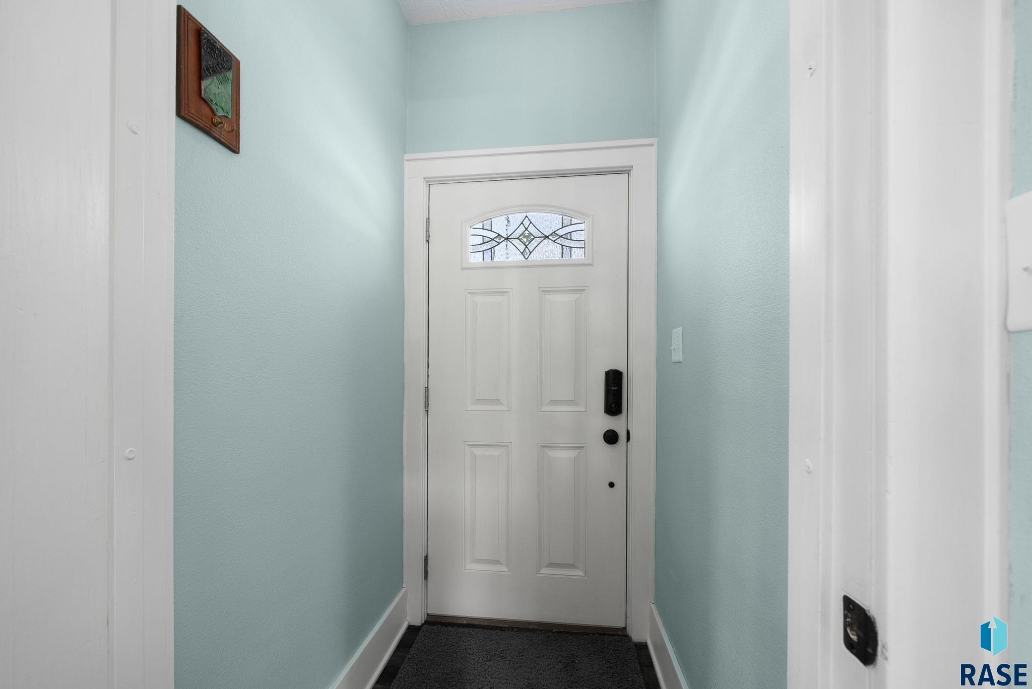 Sioux Falls, South Dakota 57105, United States, 3 Bedrooms Bedrooms, ,2 BathroomsBathrooms,Residential,Active,119544