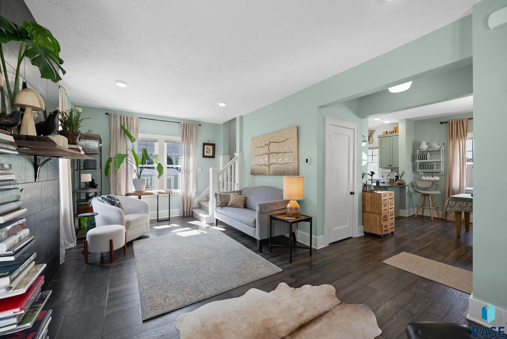 Sioux Falls, South Dakota 57105, United States, 3 Bedrooms Bedrooms, ,2 BathroomsBathrooms,Residential,Active,119544