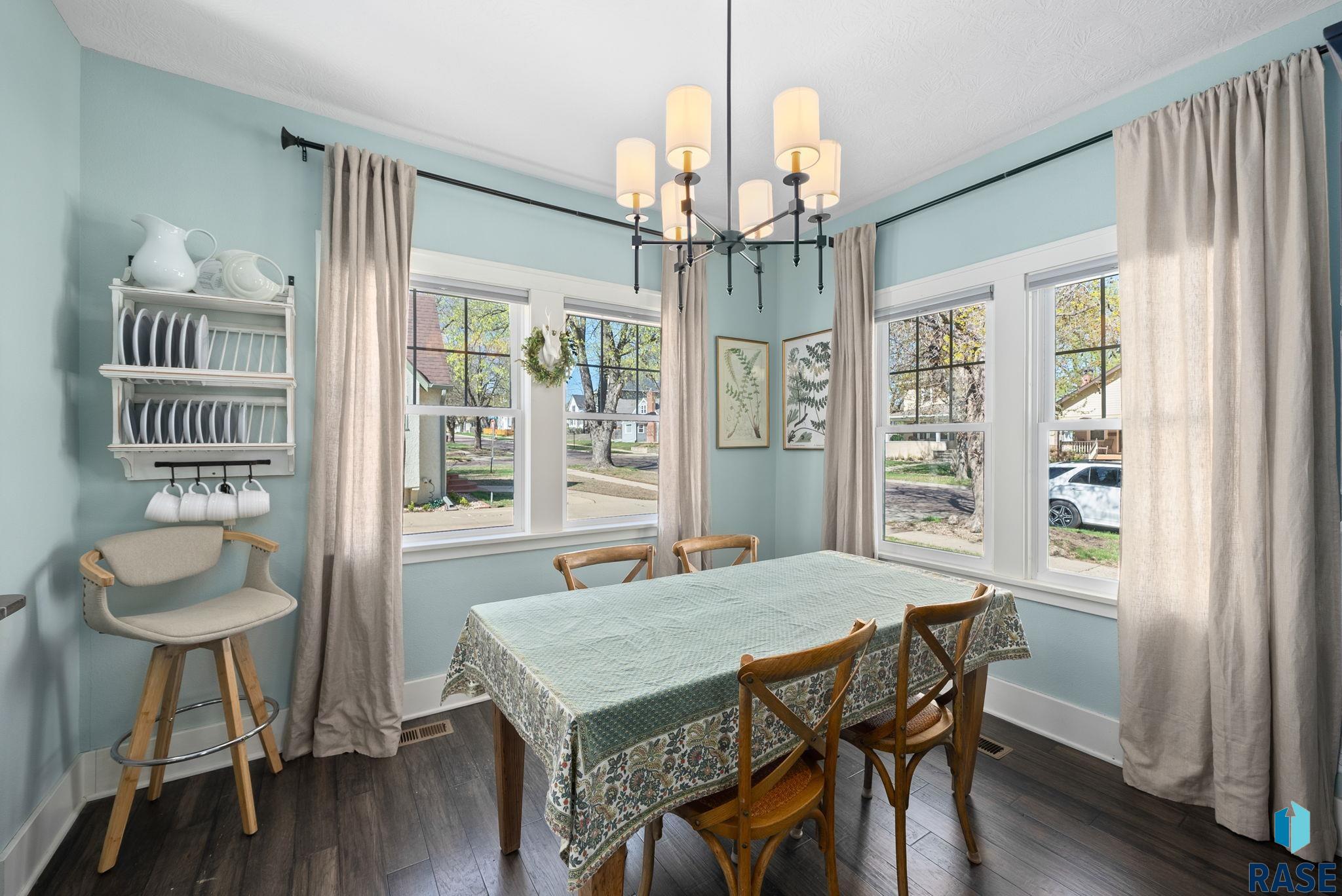 Sioux Falls, South Dakota 57105, United States, 3 Bedrooms Bedrooms, ,2 BathroomsBathrooms,Residential,Active,119544