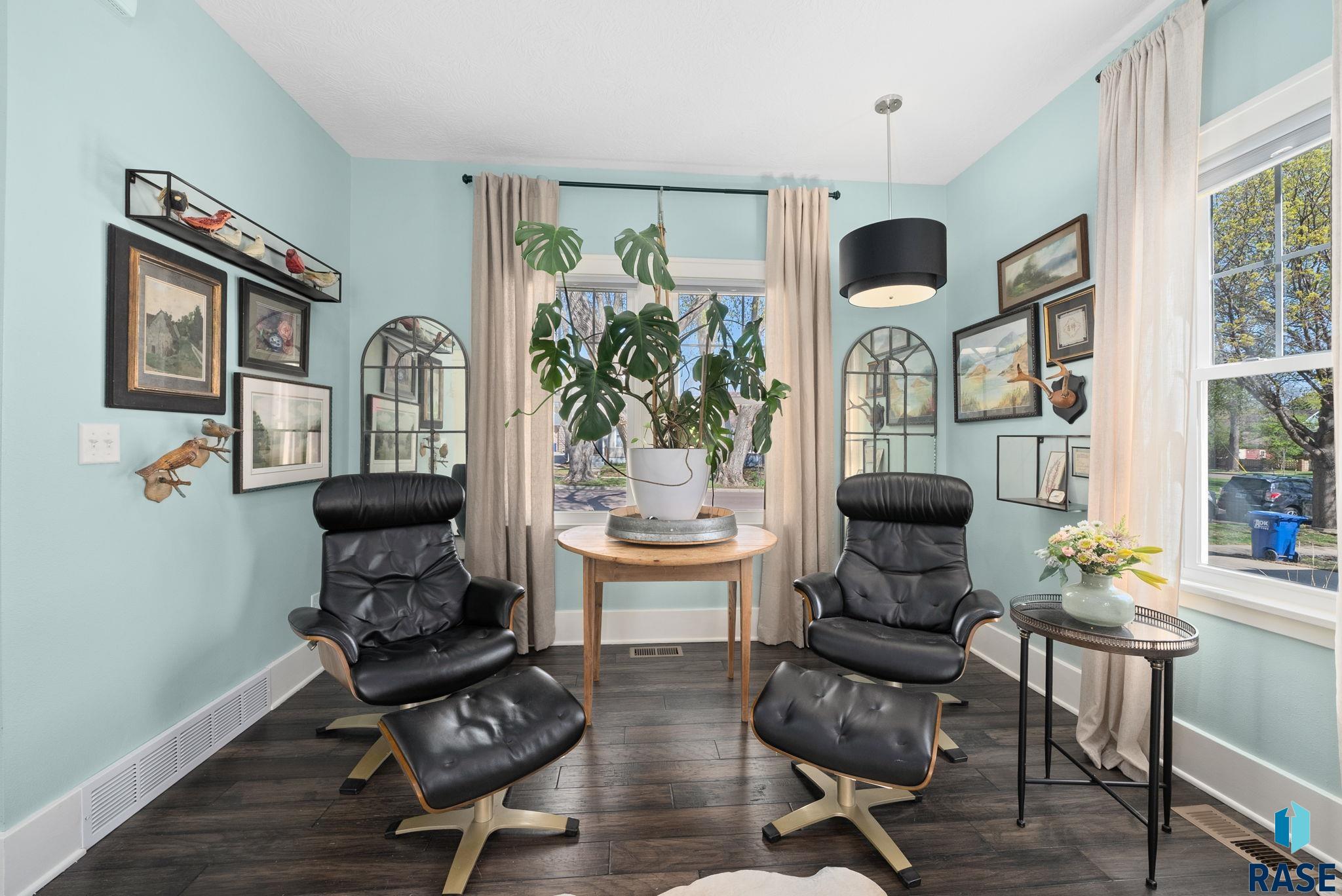 Sioux Falls, South Dakota 57105, United States, 3 Bedrooms Bedrooms, ,2 BathroomsBathrooms,Residential,Active,119544