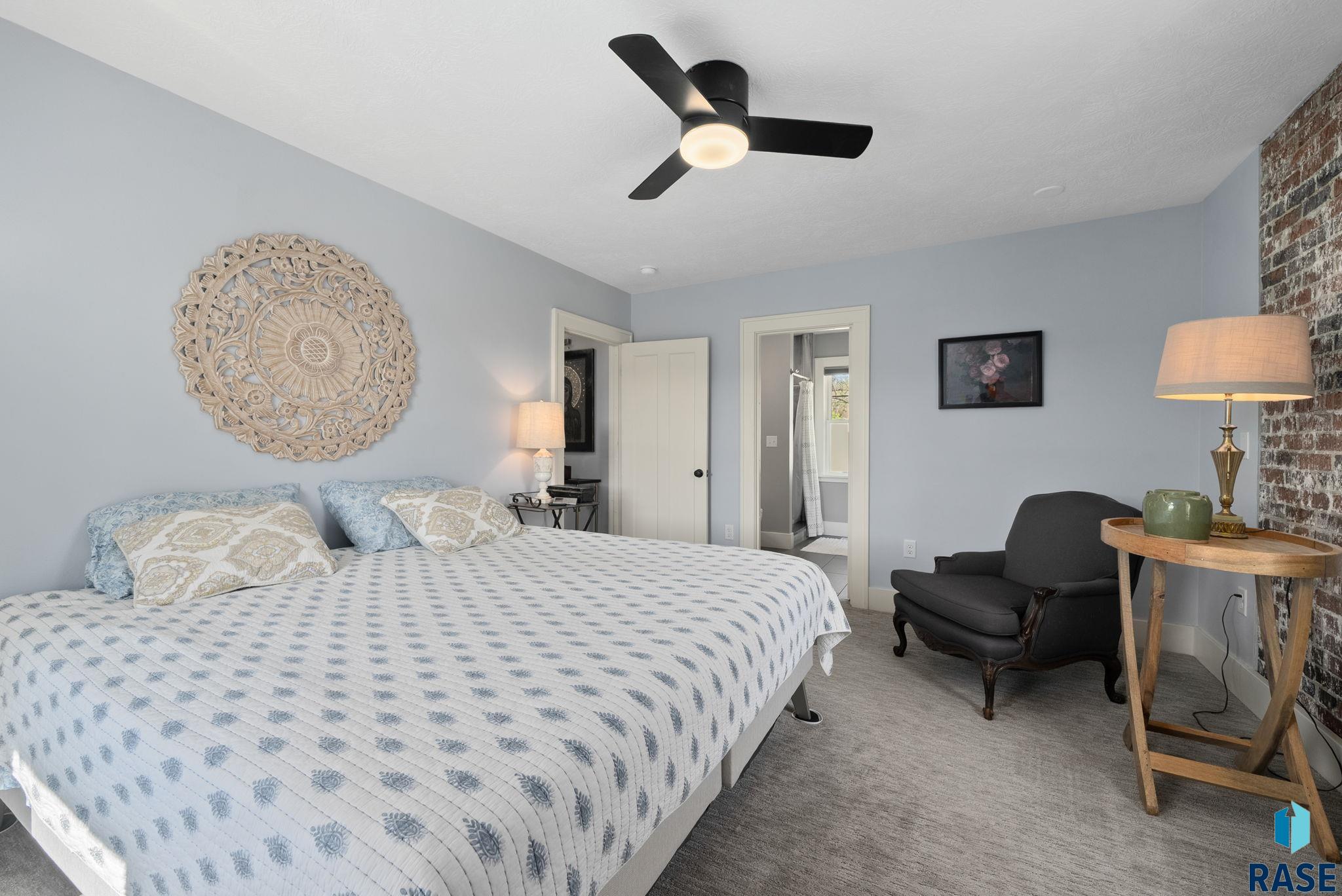 Sioux Falls, South Dakota 57105, United States, 3 Bedrooms Bedrooms, ,2 BathroomsBathrooms,Residential,Active,119544