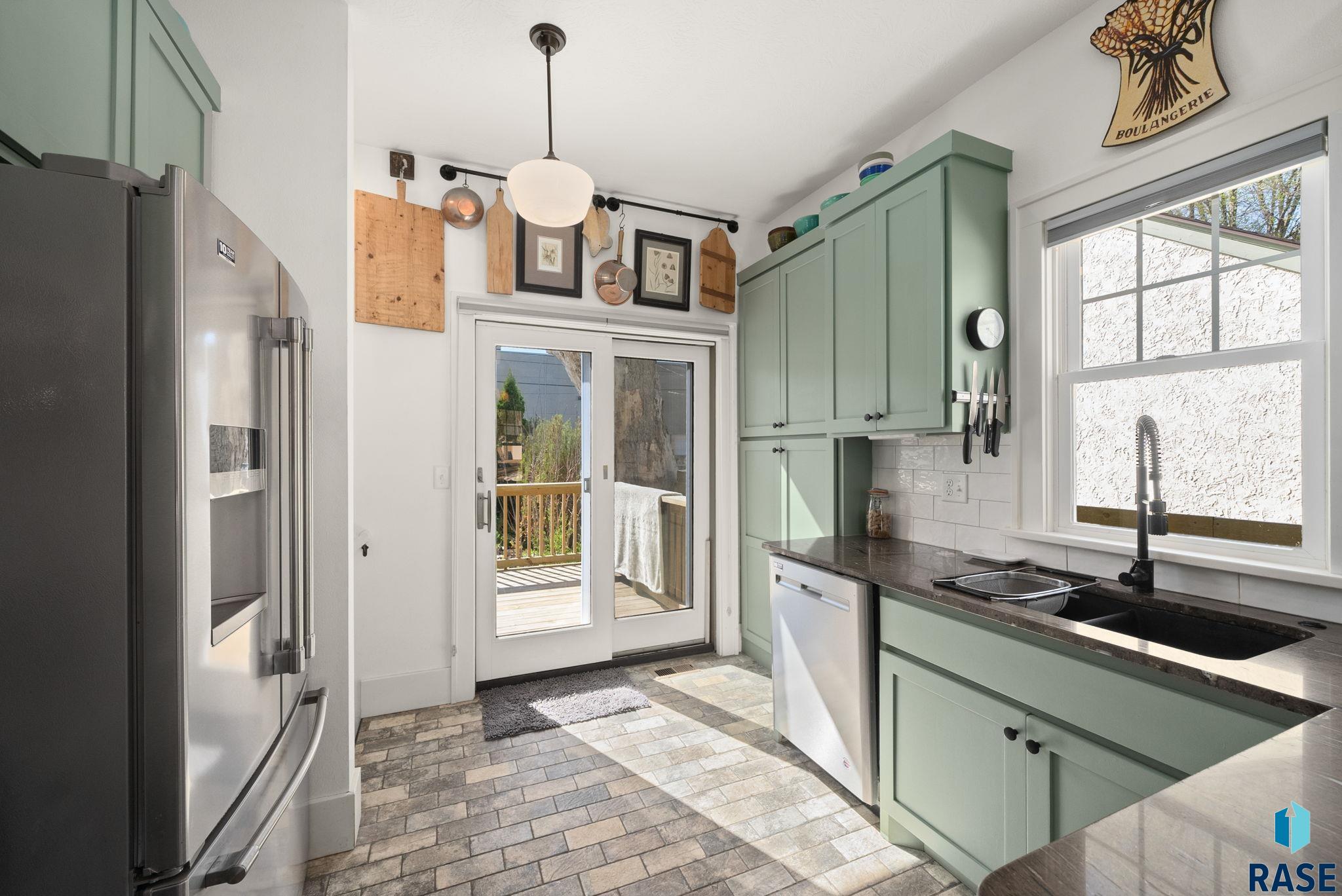 Sioux Falls, South Dakota 57105, United States, 3 Bedrooms Bedrooms, ,2 BathroomsBathrooms,Residential,Active,119544