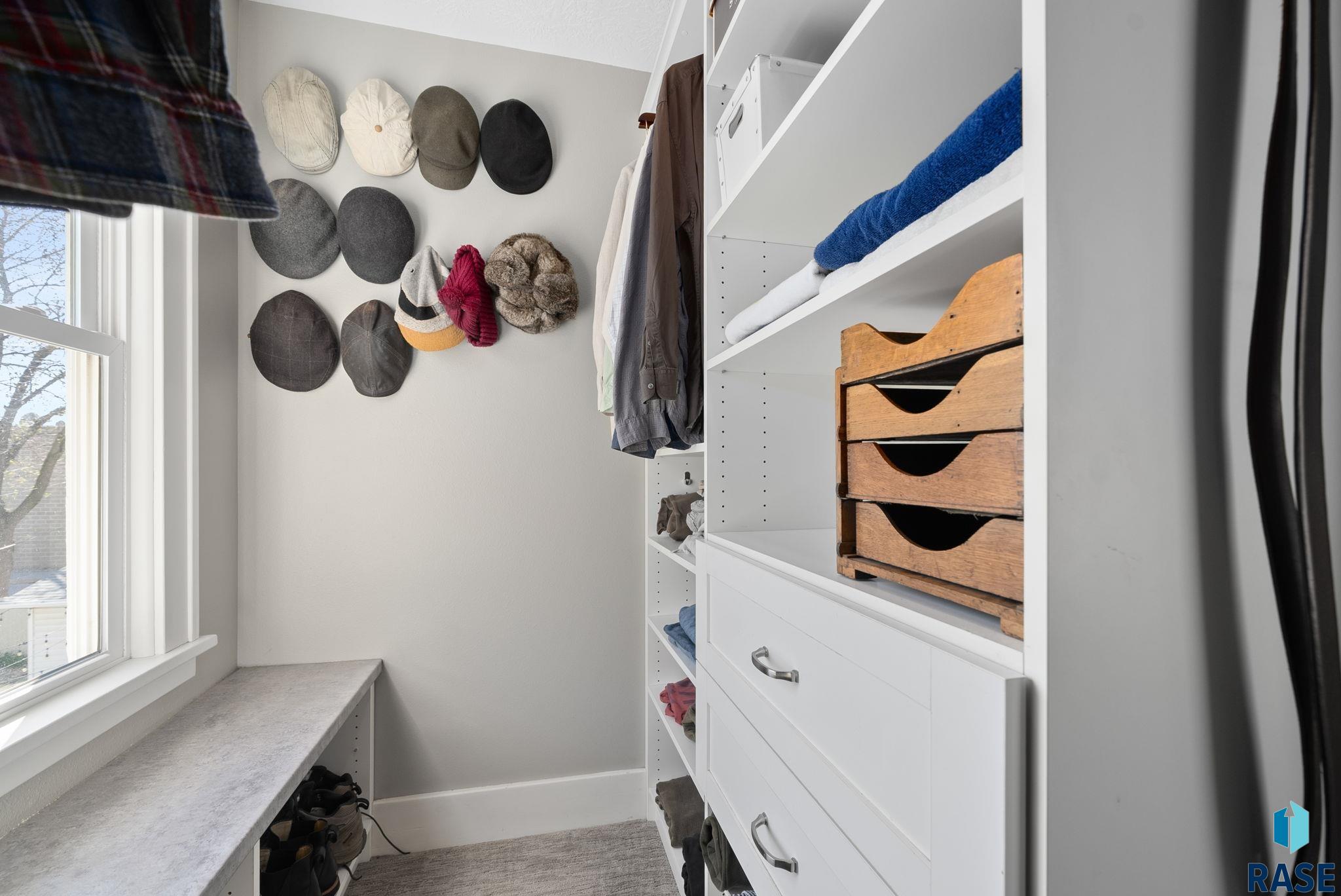 Sioux Falls, South Dakota 57105, United States, 3 Bedrooms Bedrooms, ,2 BathroomsBathrooms,Residential,Active,119544