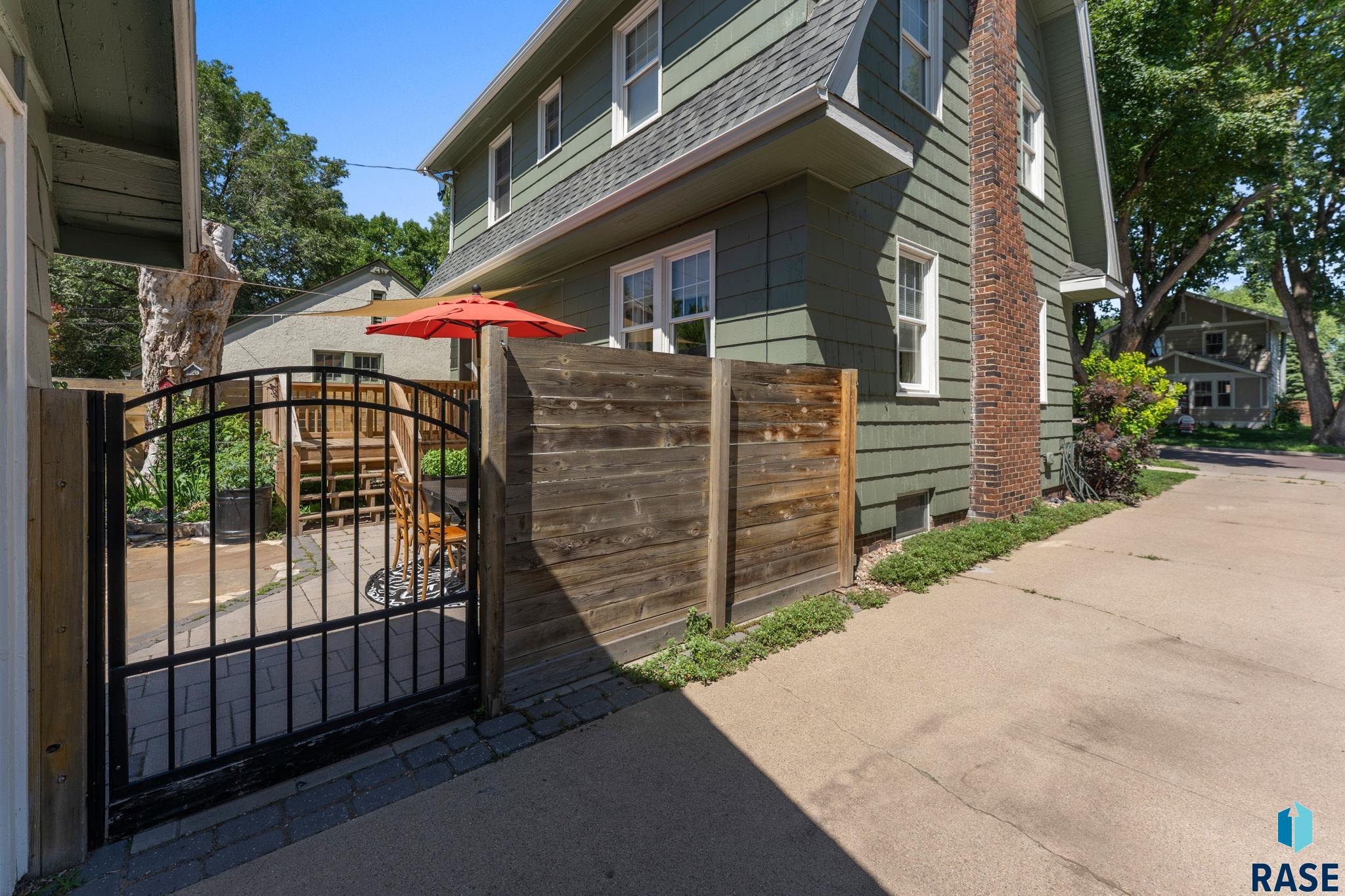 Sioux Falls, South Dakota 57105, United States, 3 Bedrooms Bedrooms, ,2 BathroomsBathrooms,Residential,Active,119544