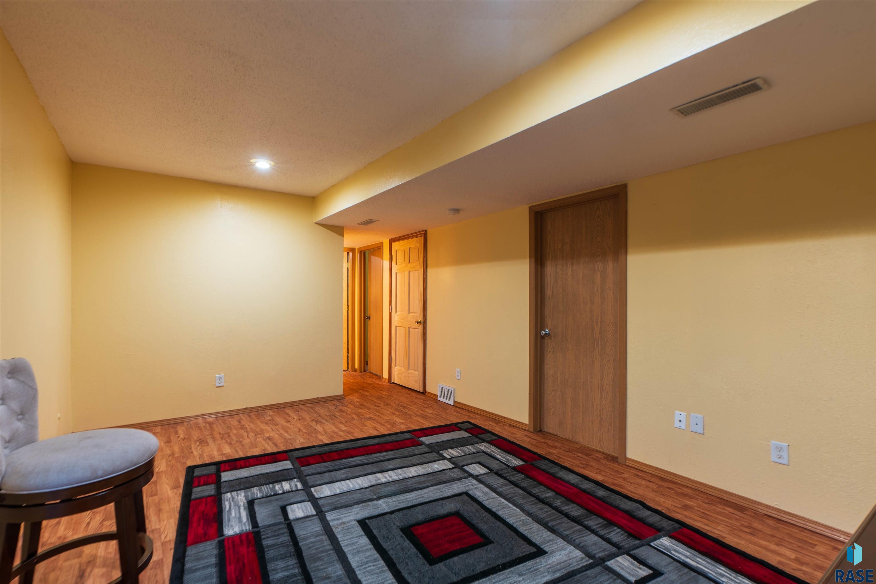 101 S Foss Ave Avenue, Sioux Falls, New Jersey image 17