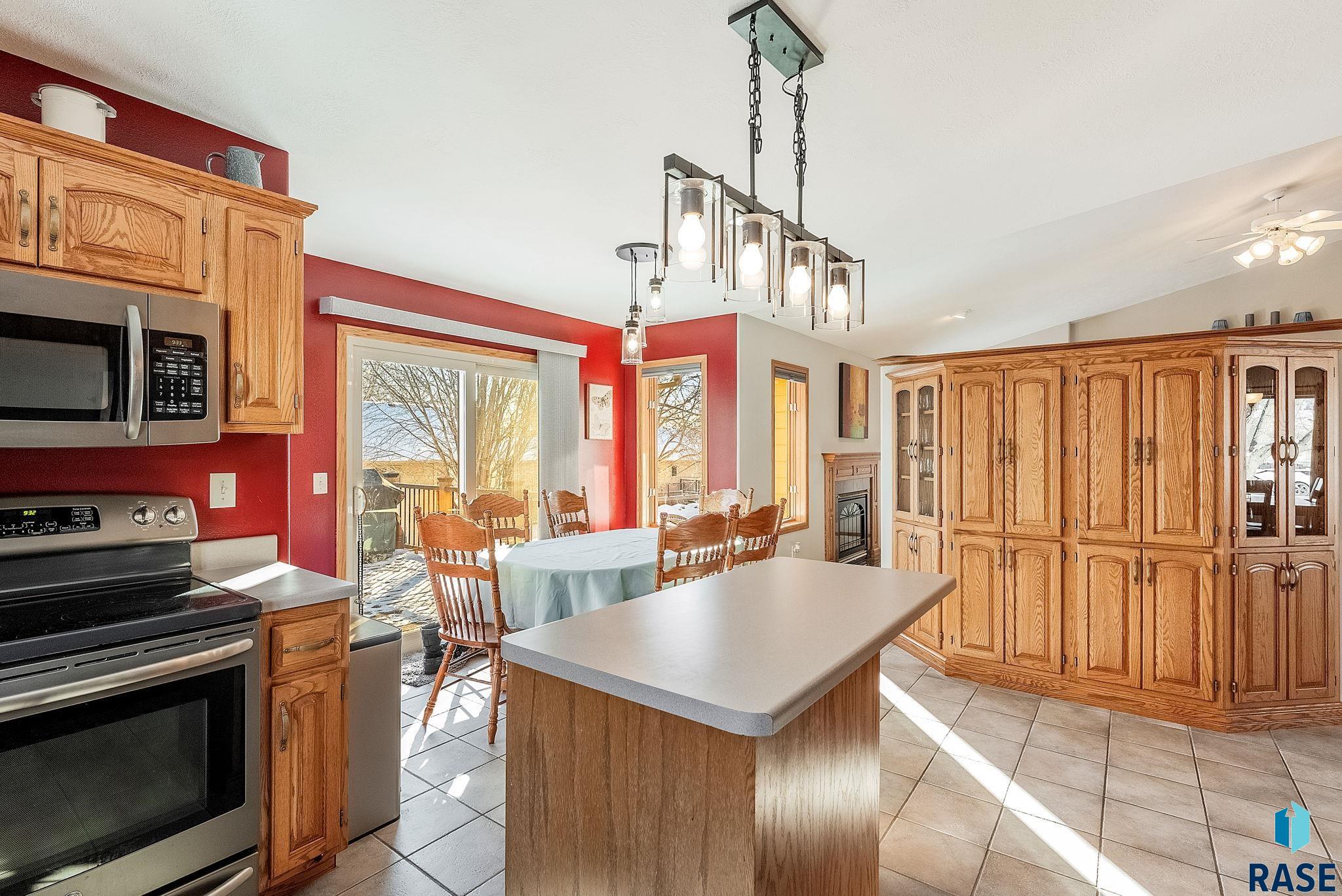 1804 S Strabane Cir Circle, Sioux Falls, South Dakota image 8