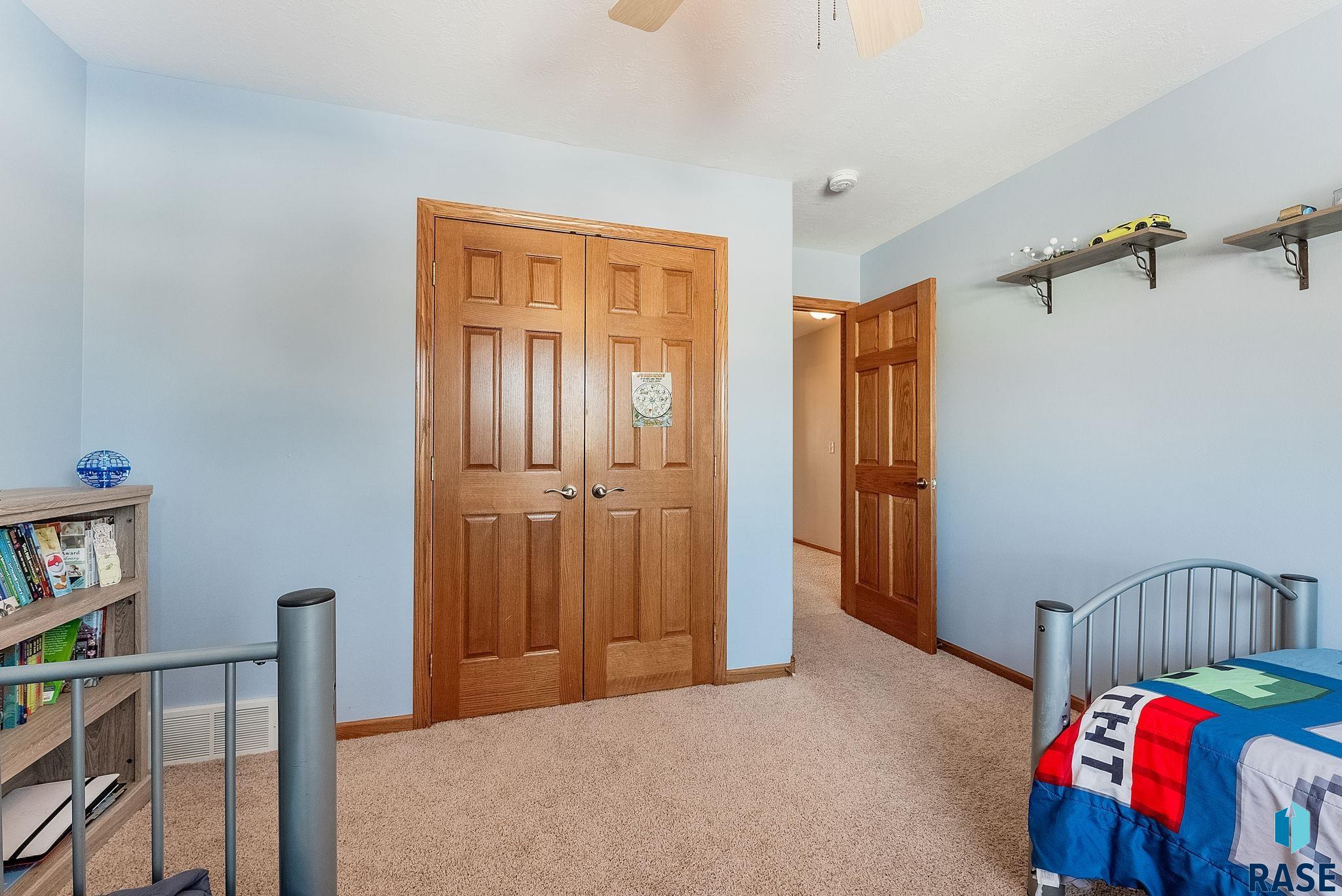 1804 S Strabane Cir Circle, Sioux Falls, South Dakota image 18
