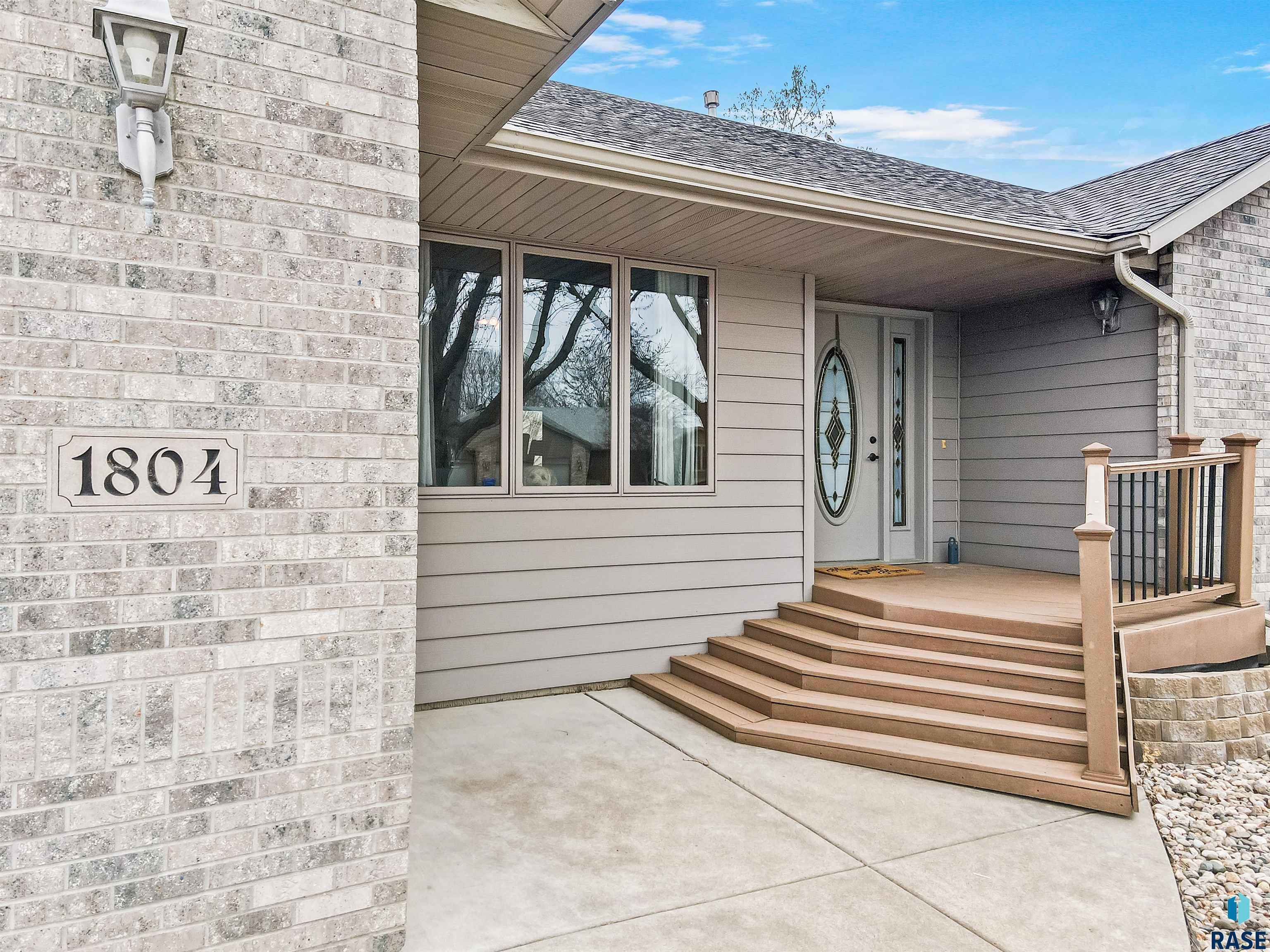 1804 S Strabane Cir Circle, Sioux Falls, South Dakota image 2