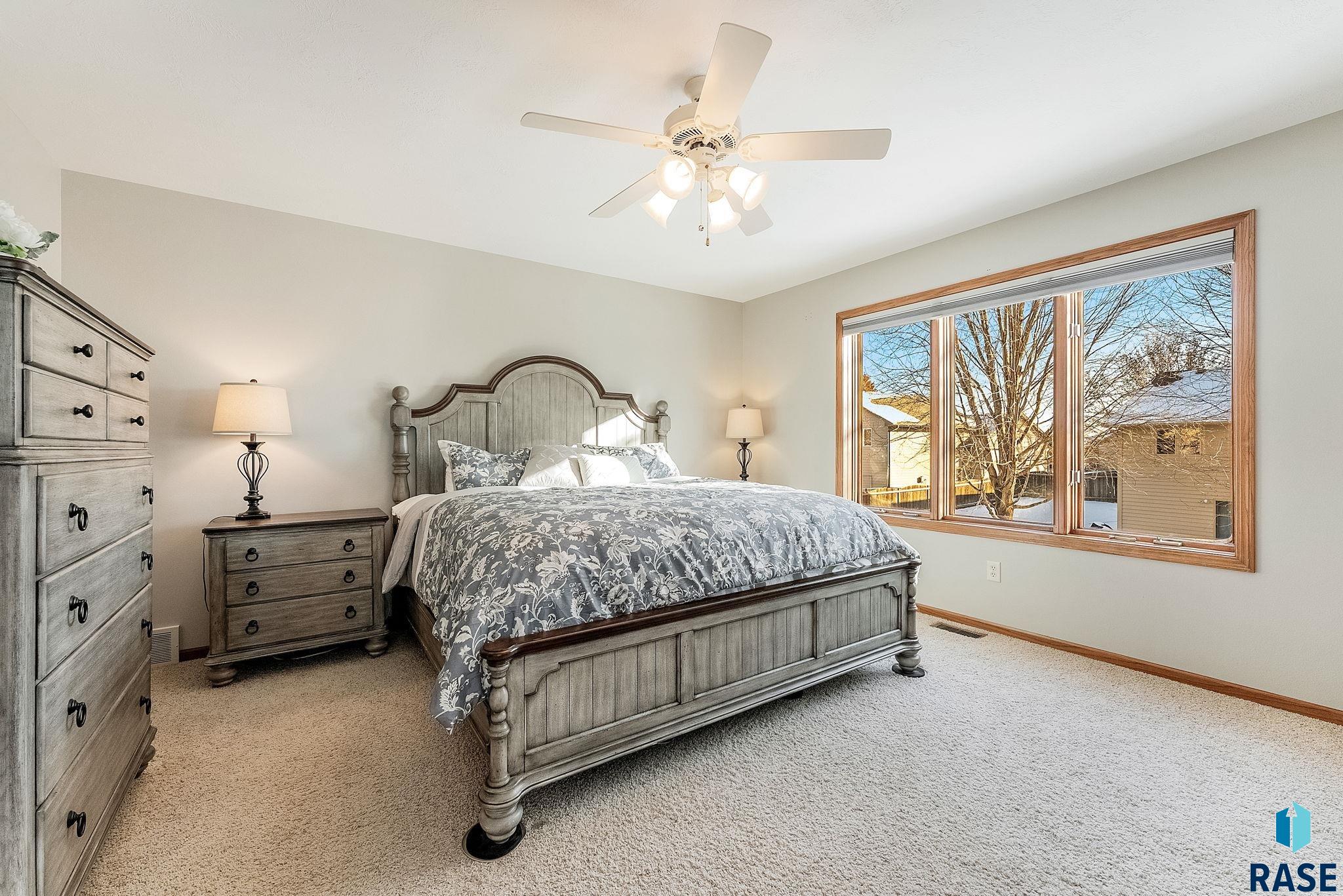1804 S Strabane Cir Circle, Sioux Falls, South Dakota image 12