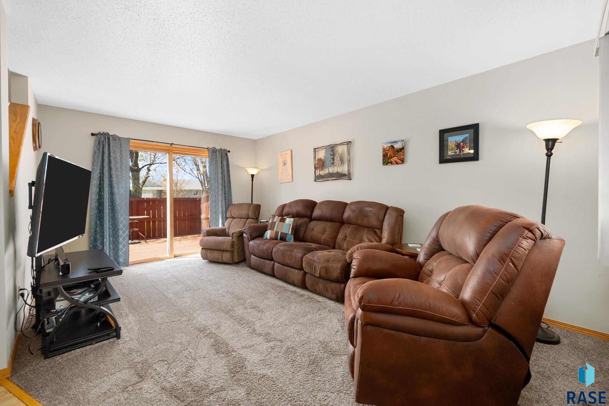 2103 S Holt Ave Avenue, Sioux Falls, New Jersey image 2