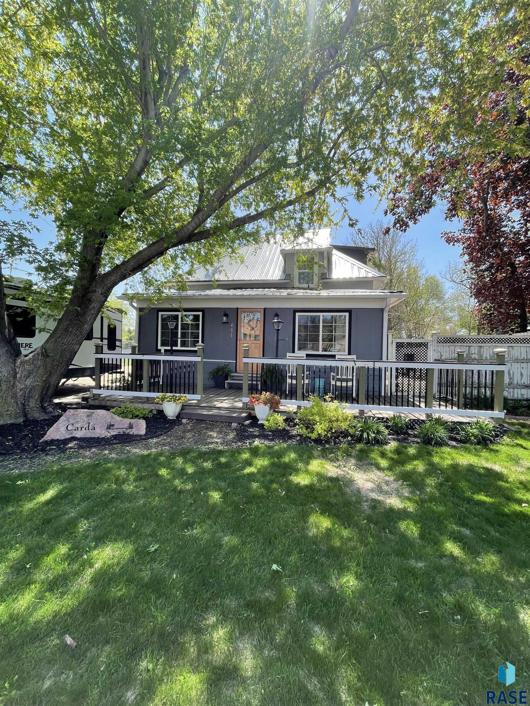 Tyndall, South Dakota 57066, United States, 3 Bedrooms Bedrooms, ,2 BathroomsBathrooms,Residential,Active,135274