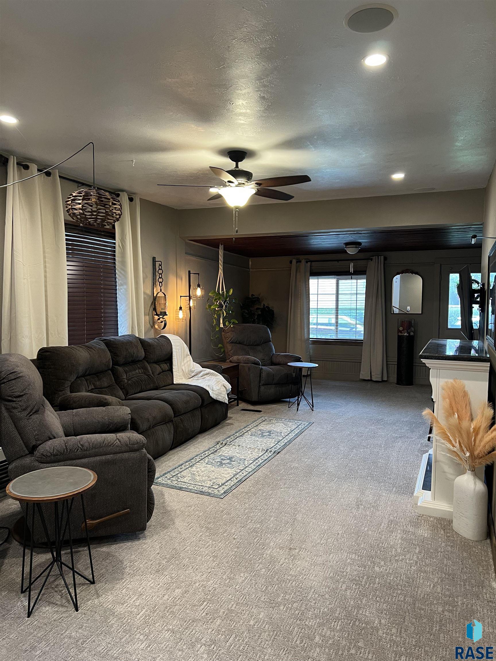 Tyndall, South Dakota 57066, United States, 3 Bedrooms Bedrooms, ,2 BathroomsBathrooms,Residential,Active,135274