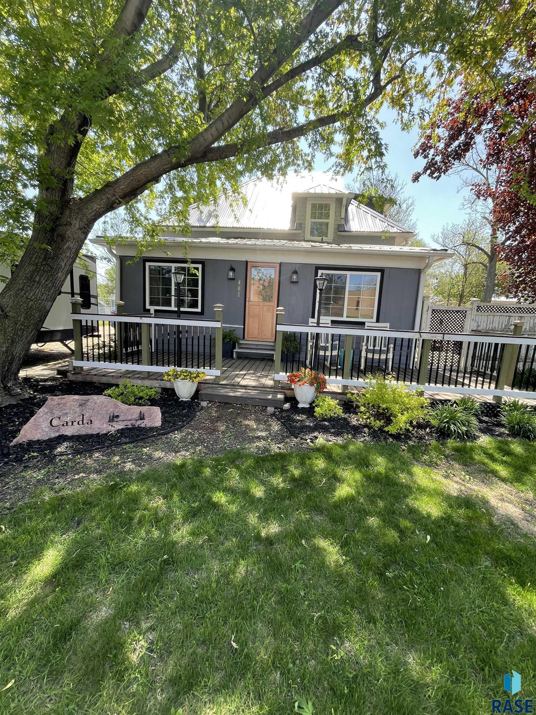 Tyndall, South Dakota 57066, United States, 3 Bedrooms Bedrooms, ,2 BathroomsBathrooms,Residential,Active,135274