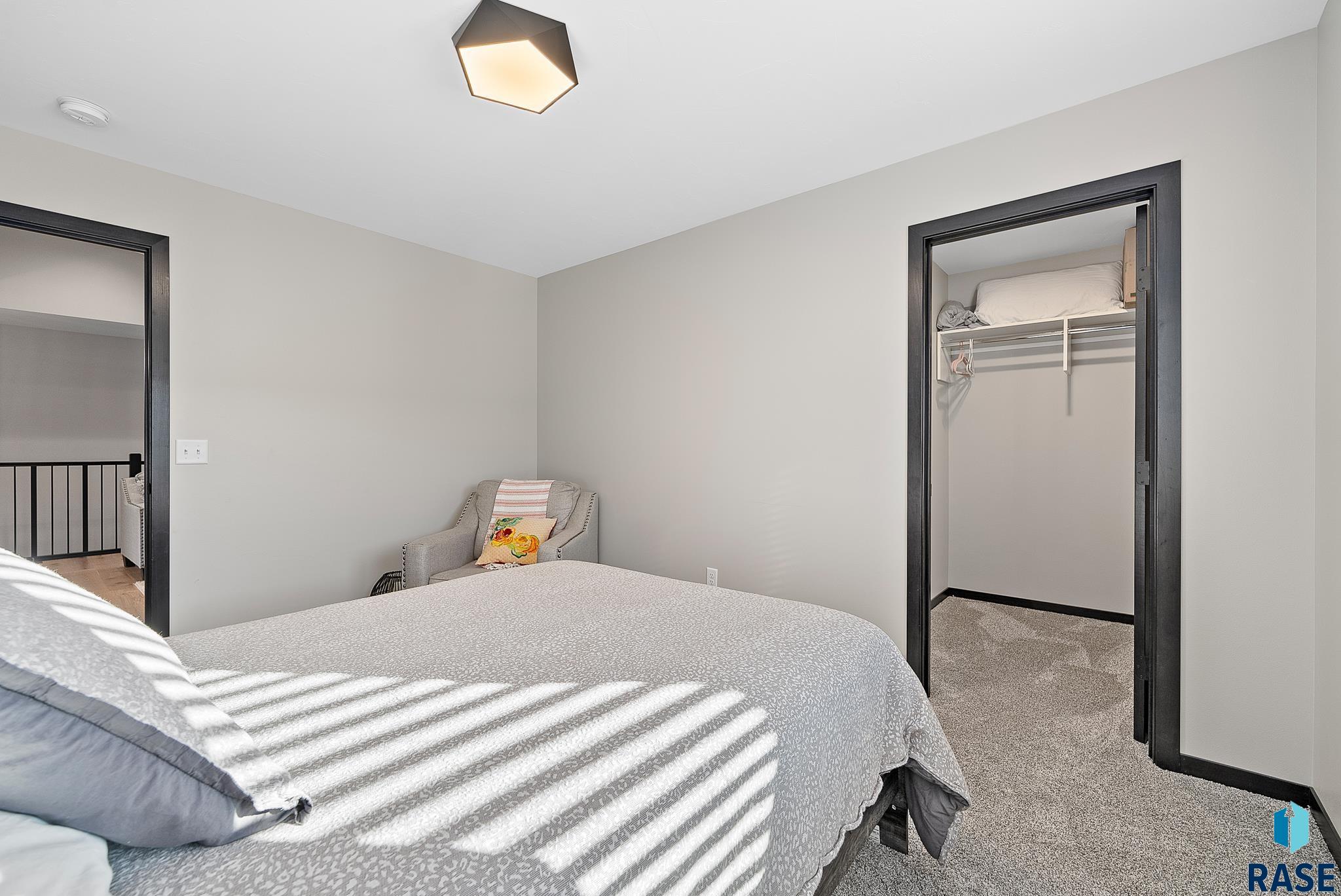 5508 W Rock Hill Pl Place, Sioux Falls, South Dakota image 14