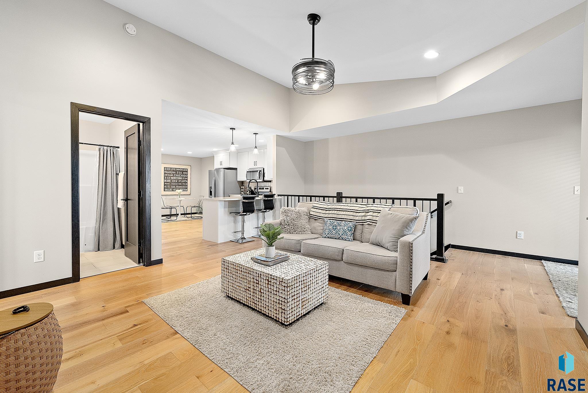 5508 W Rock Hill Pl Place, Sioux Falls, South Dakota image 3