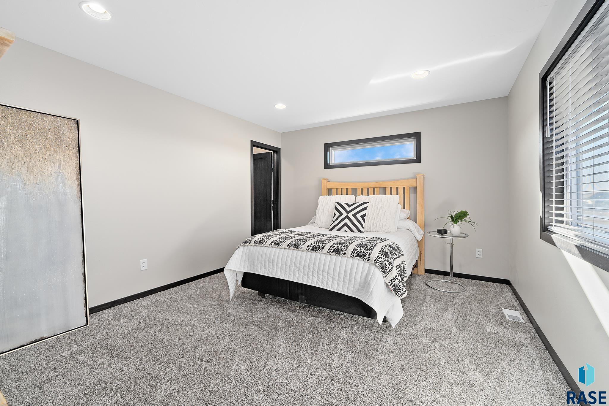 5508 W Rock Hill Pl Place, Sioux Falls, South Dakota image 10