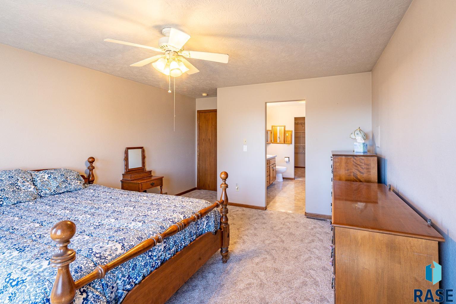 1406 Michael Cir Circle, Montrose, South Dakota image 22