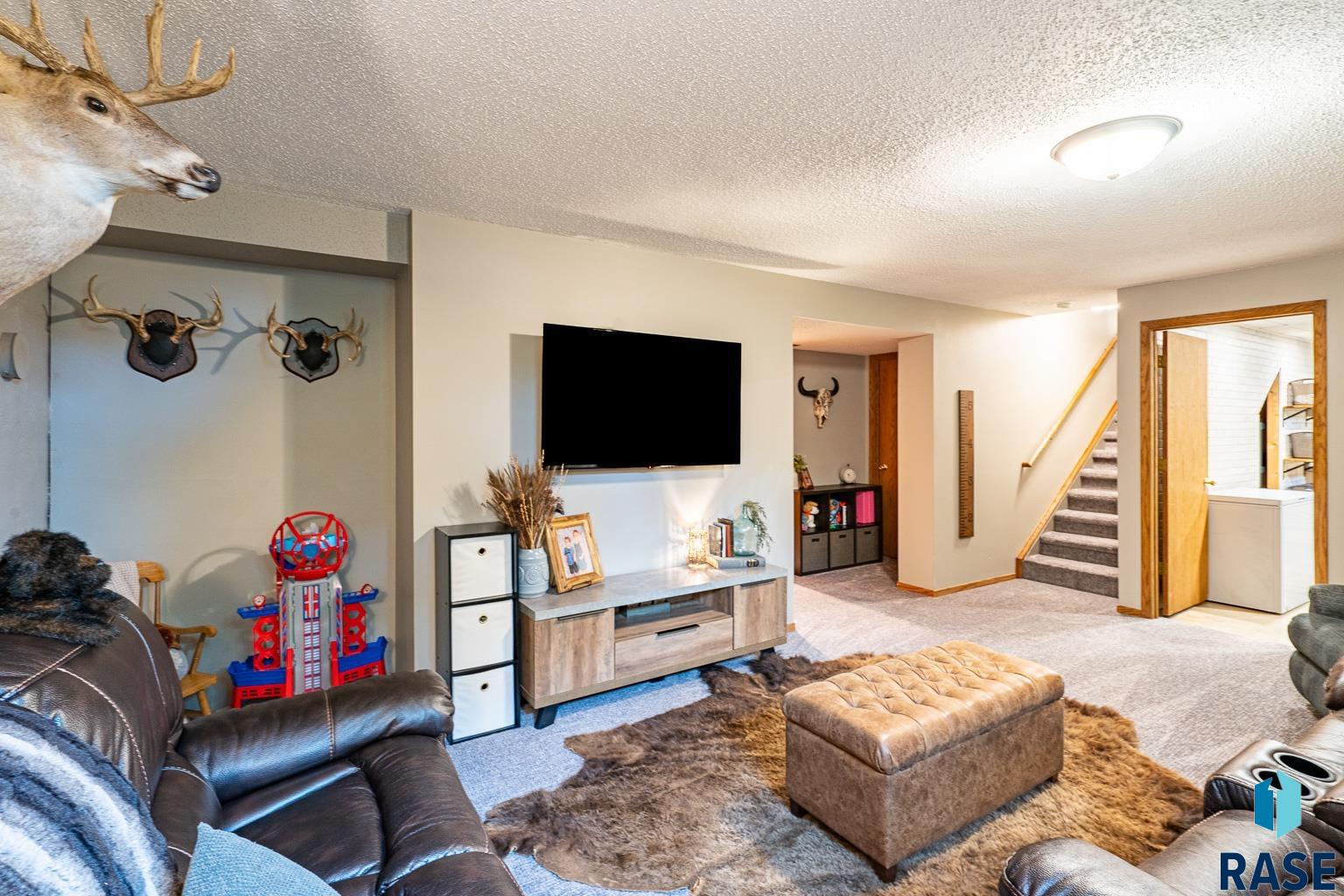 208 E Glennwood Dr Drive, Brandon, South Dakota image 30