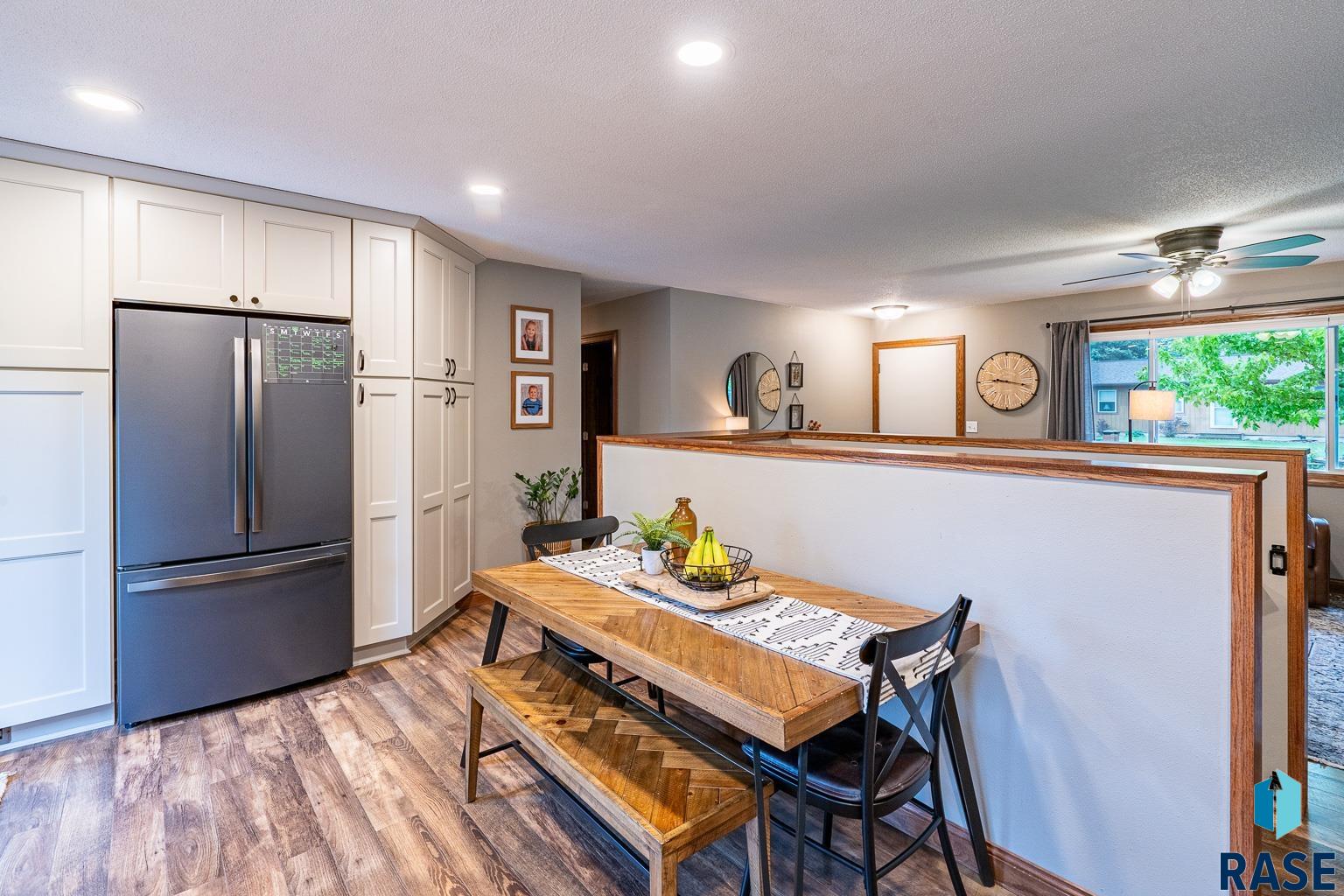 208 E Glennwood Dr Drive, Brandon, South Dakota image 15