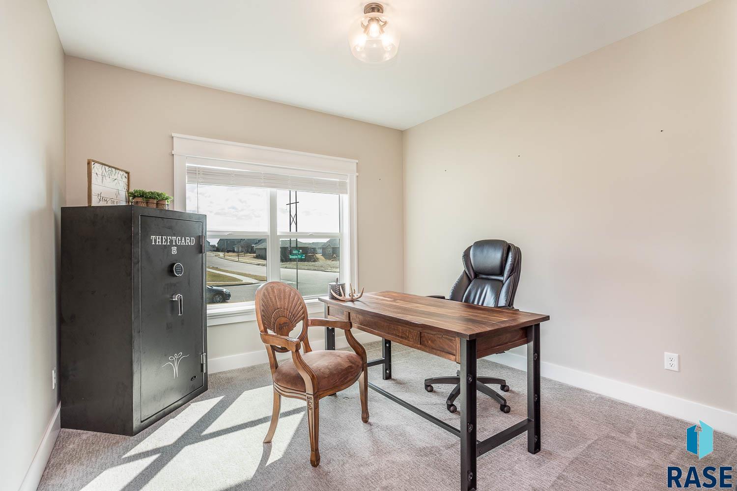 609 S Douglas Fir Ave Avenue, Sioux Falls, South Dakota image 22
