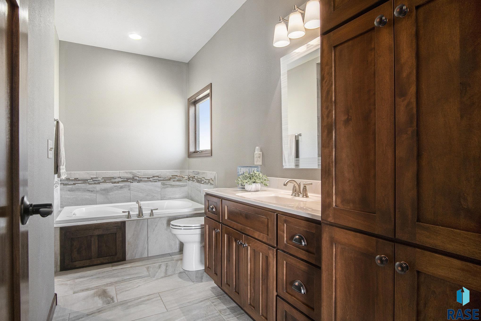 26017 Hideaway Pl Place, Canistota, New Jersey image 19