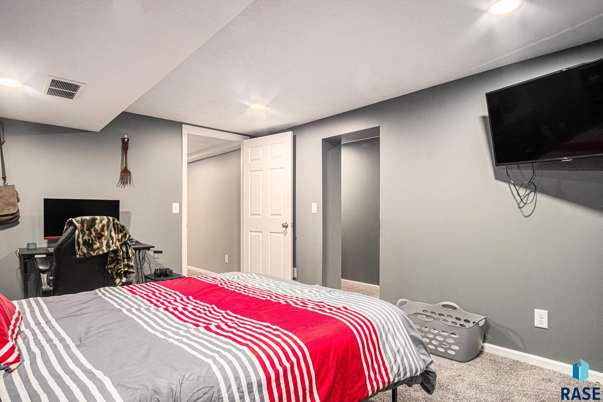 1034 N Elmwood Ave Avenue, Luverne, New Jersey image 24