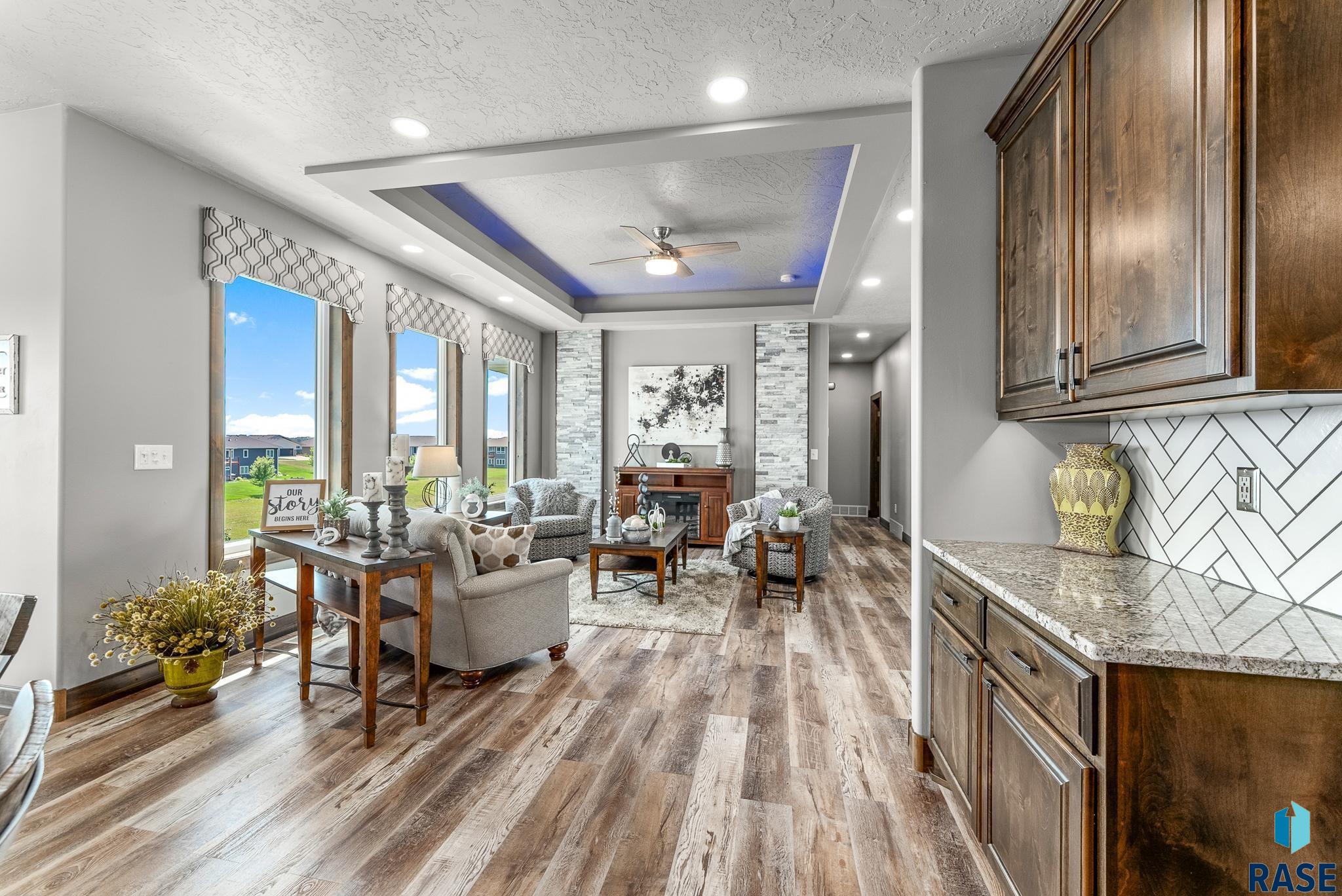 Sioux Falls, South Dakota 57110, United States, 2 Bedrooms Bedrooms, ,3 BathroomsBathrooms,Residential,Active,13204