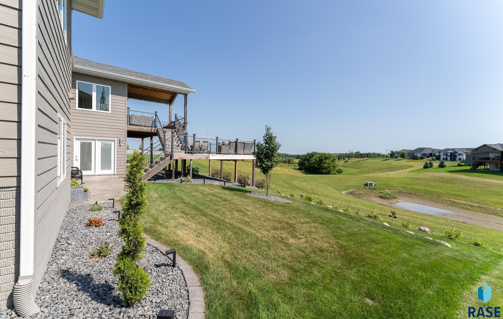 Sioux Falls, South Dakota 57110, United States, 2 Bedrooms Bedrooms, ,3 BathroomsBathrooms,Residential,Active,13204