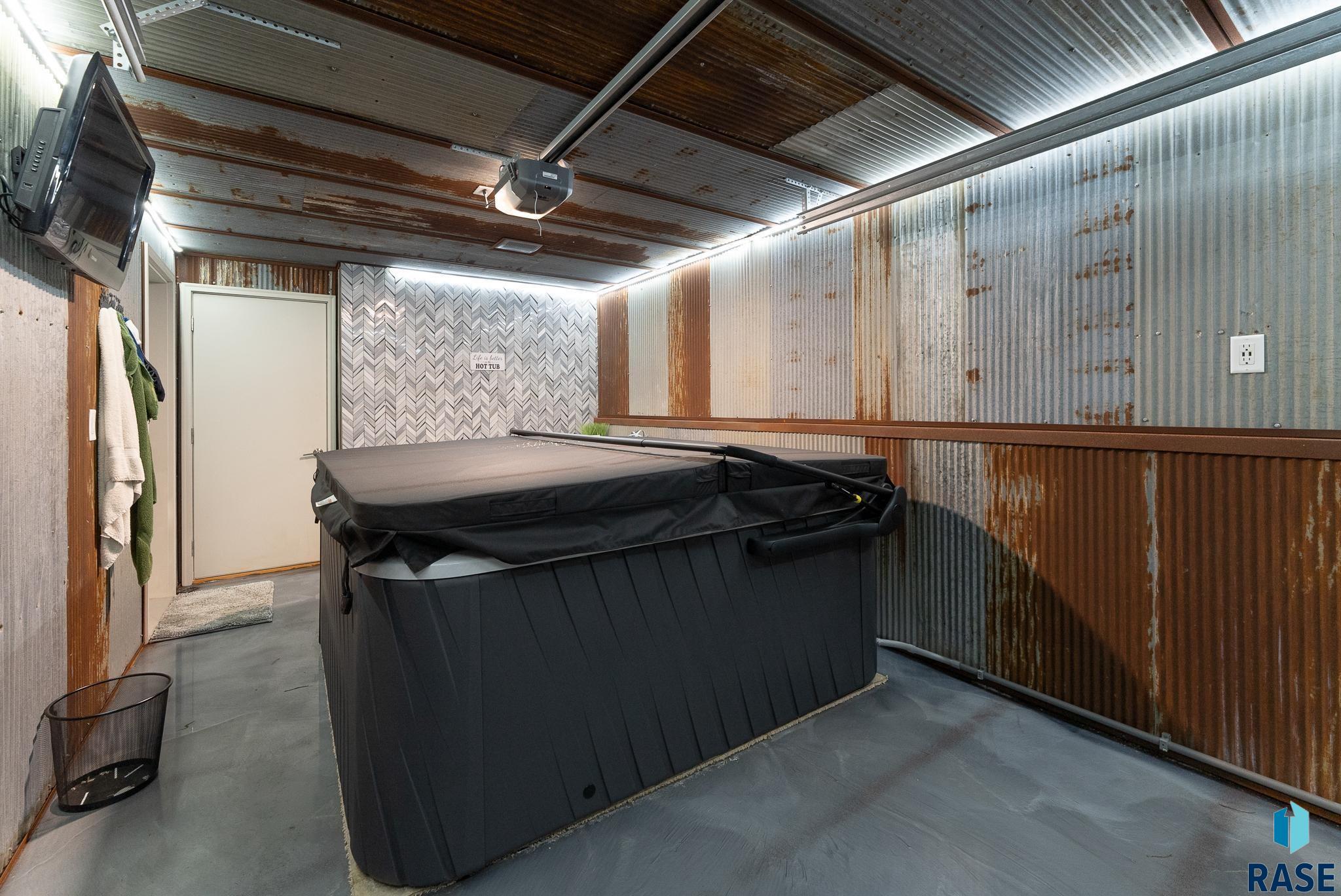 Sioux Falls, South Dakota 57110, United States, 2 Bedrooms Bedrooms, ,3 BathroomsBathrooms,Residential,Active,13204