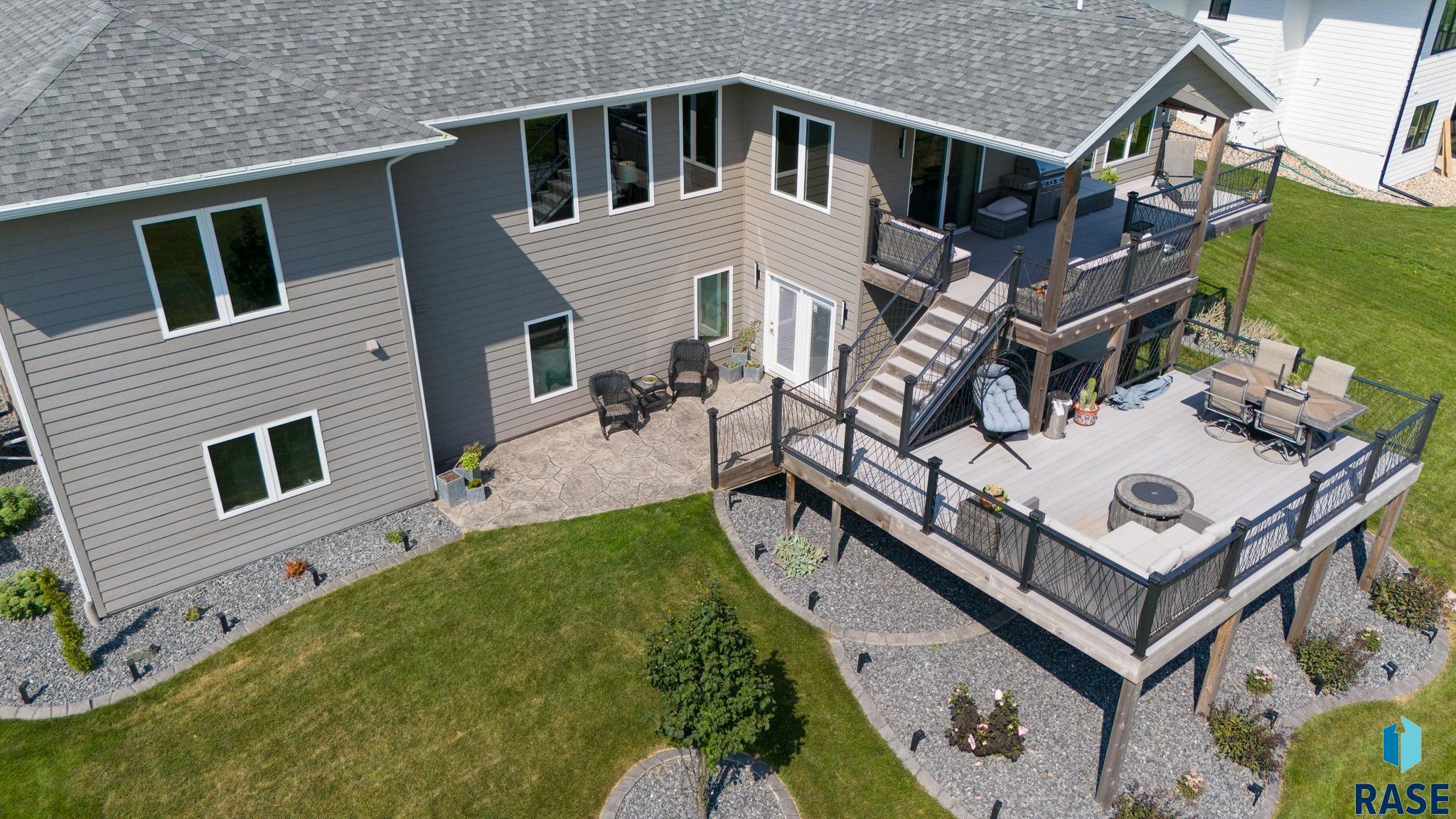 Sioux Falls, South Dakota 57110, United States, 2 Bedrooms Bedrooms, ,3 BathroomsBathrooms,Residential,Active,13204