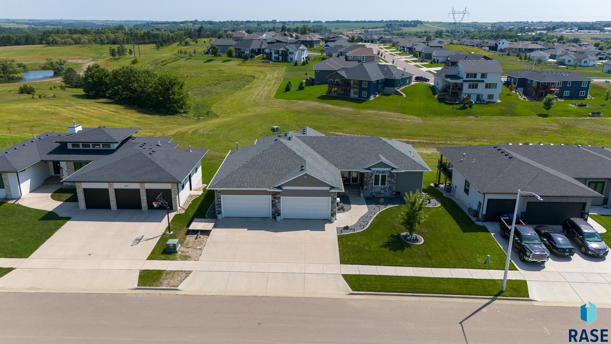 Sioux Falls, South Dakota 57110, United States, 2 Bedrooms Bedrooms, ,3 BathroomsBathrooms,Residential,Active,13204