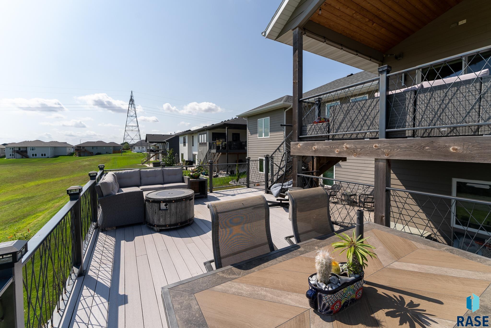 Sioux Falls, South Dakota 57110, United States, 2 Bedrooms Bedrooms, ,3 BathroomsBathrooms,Residential,Active,13204