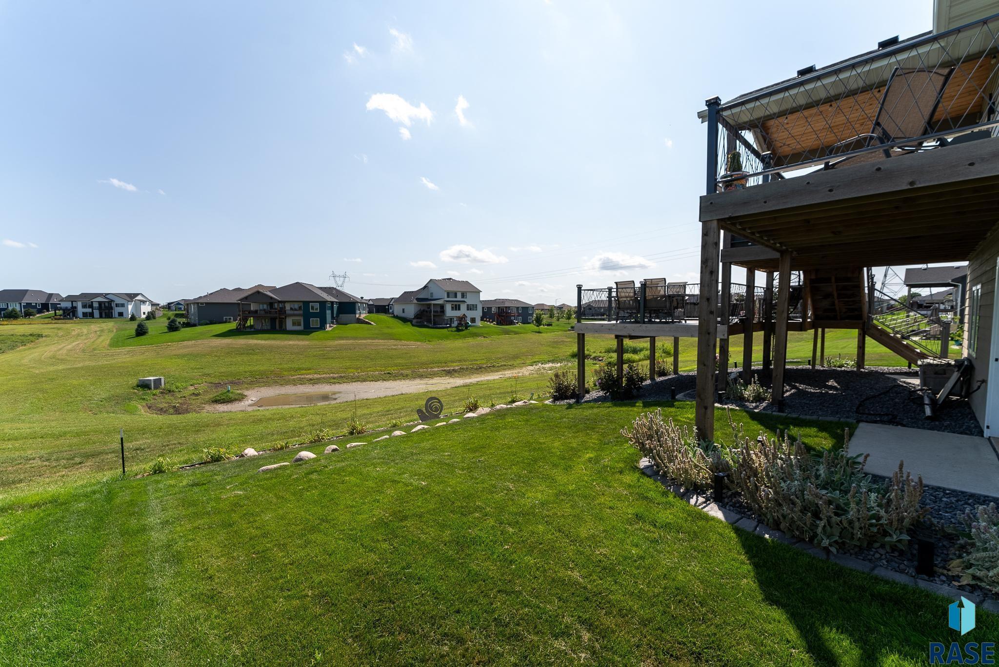 Sioux Falls, South Dakota 57110, United States, 2 Bedrooms Bedrooms, ,3 BathroomsBathrooms,Residential,Active,13204