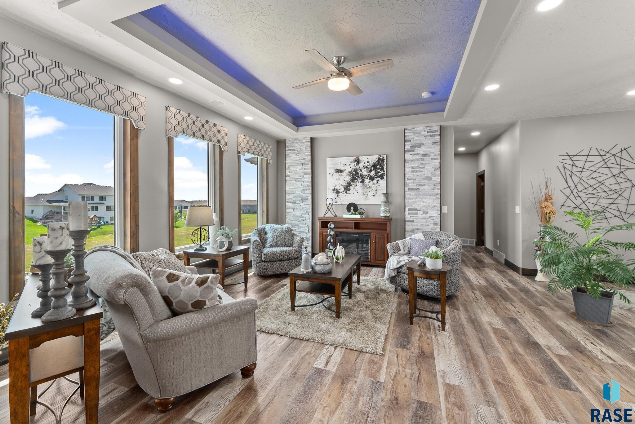 Sioux Falls, South Dakota 57110, United States, 2 Bedrooms Bedrooms, ,3 BathroomsBathrooms,Residential,Active,13204