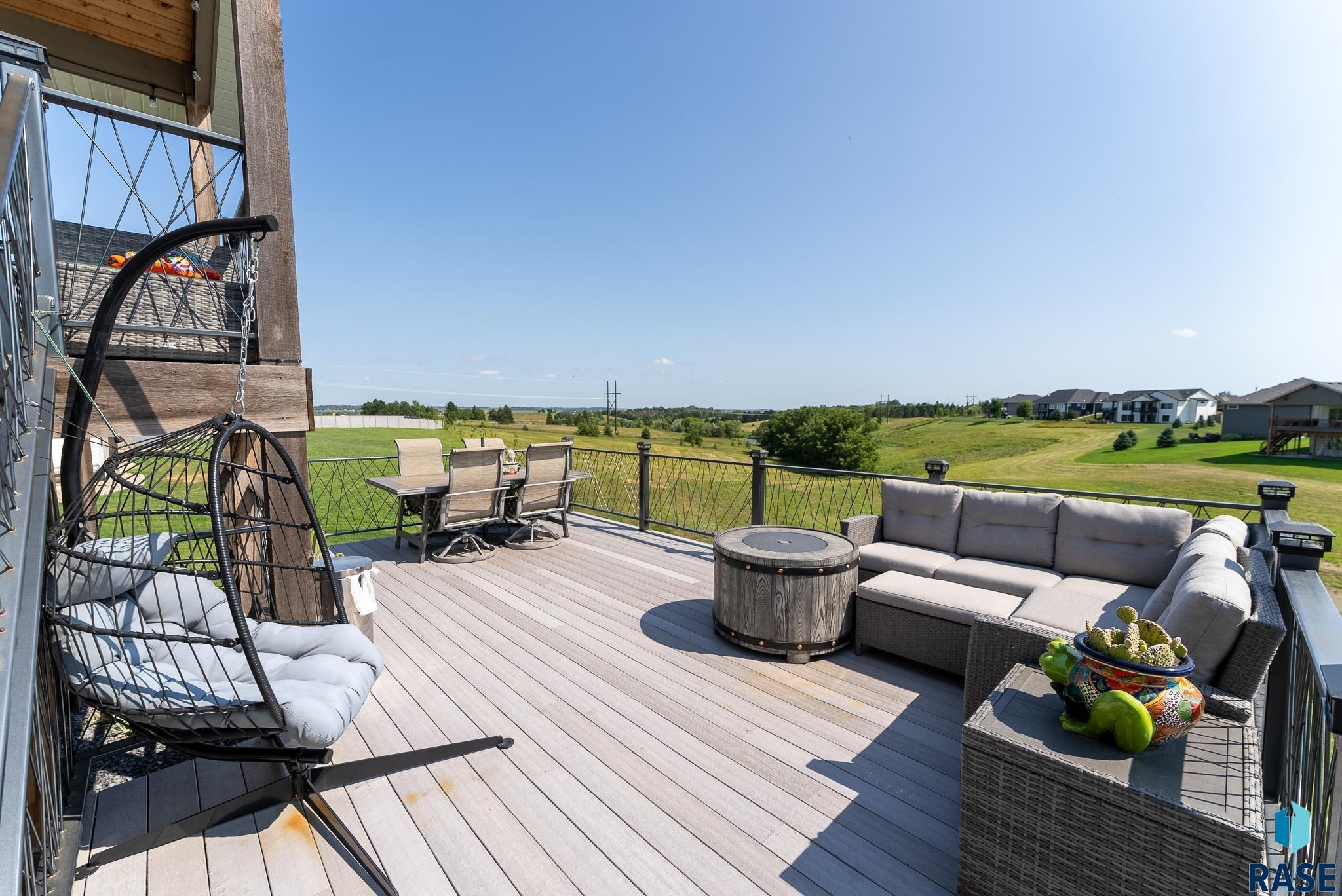 Sioux Falls, South Dakota 57110, United States, 2 Bedrooms Bedrooms, ,3 BathroomsBathrooms,Residential,Active,13204