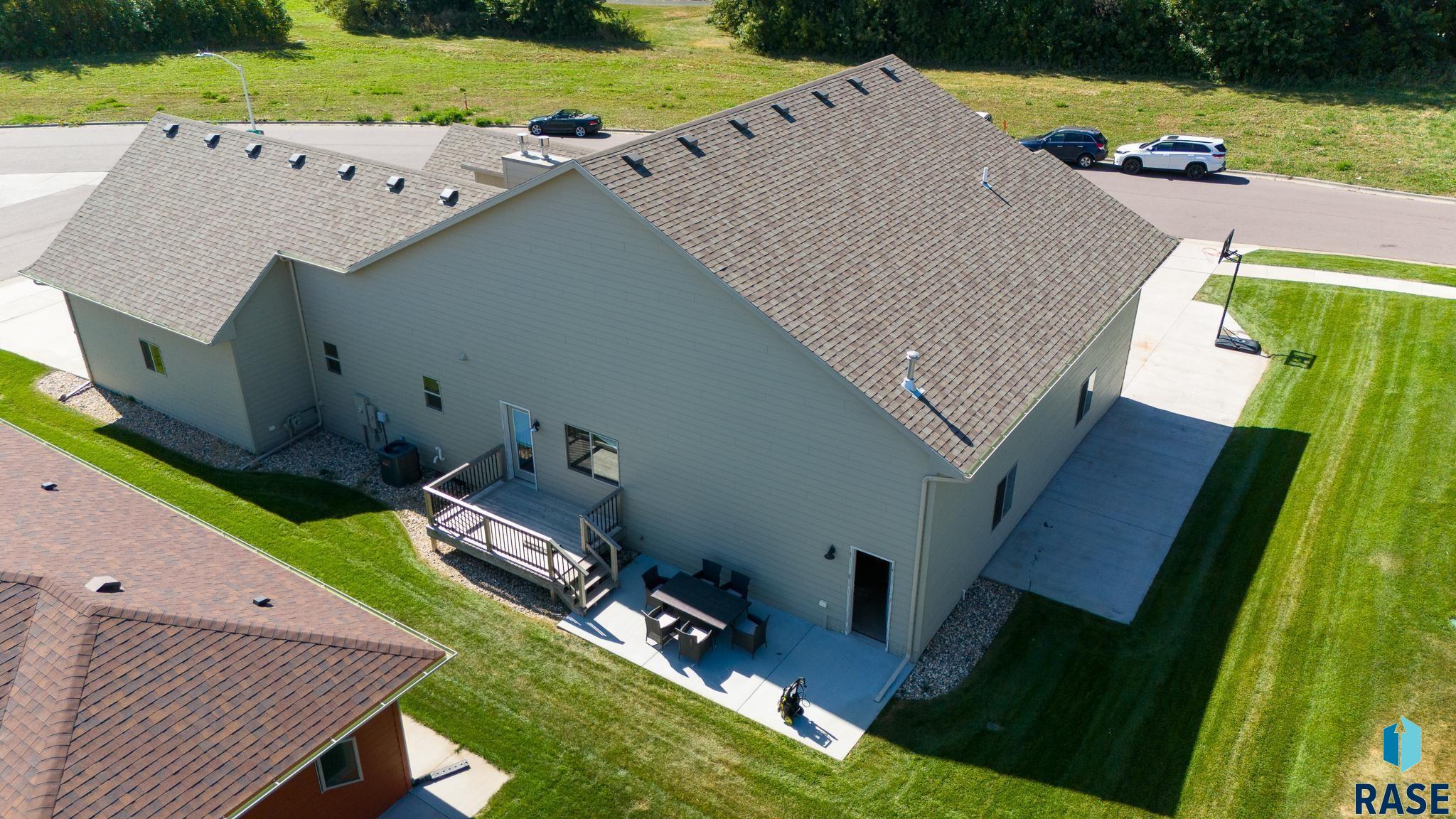 Sioux Falls, South Dakota 57110, United States, 7 Bedrooms Bedrooms, ,3 BathroomsBathrooms,Residential,Active,41669