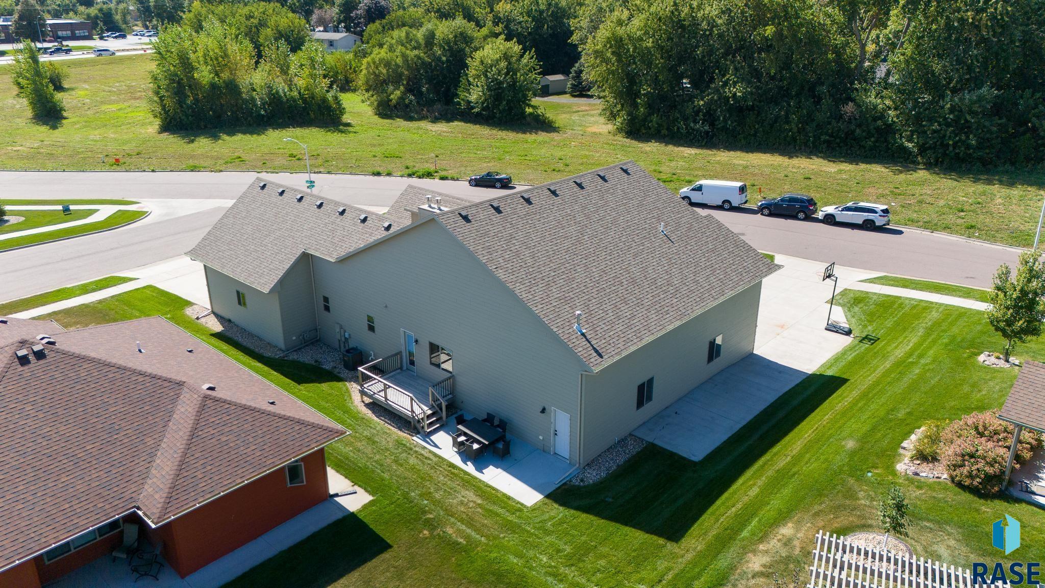 Sioux Falls, South Dakota 57110, United States, 7 Bedrooms Bedrooms, ,3 BathroomsBathrooms,Residential,Active,41669