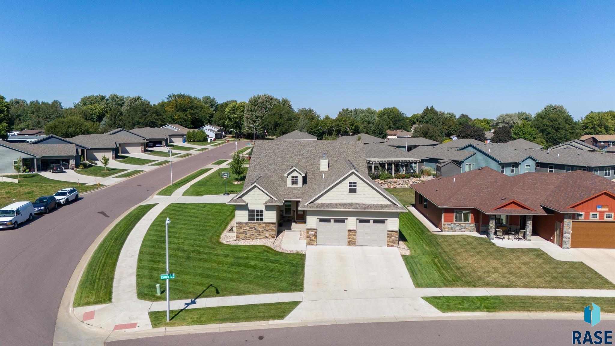 Sioux Falls, South Dakota 57110, United States, 7 Bedrooms Bedrooms, ,3 BathroomsBathrooms,Residential,Active,41669