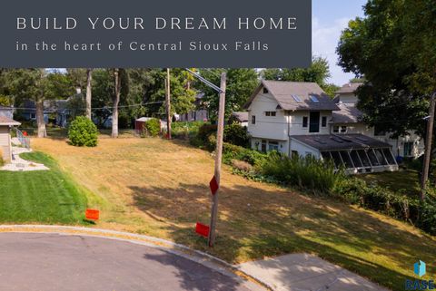 Photo of 212 E 34th St, Sioux Falls, SD 57105 (MLS # 22504498)