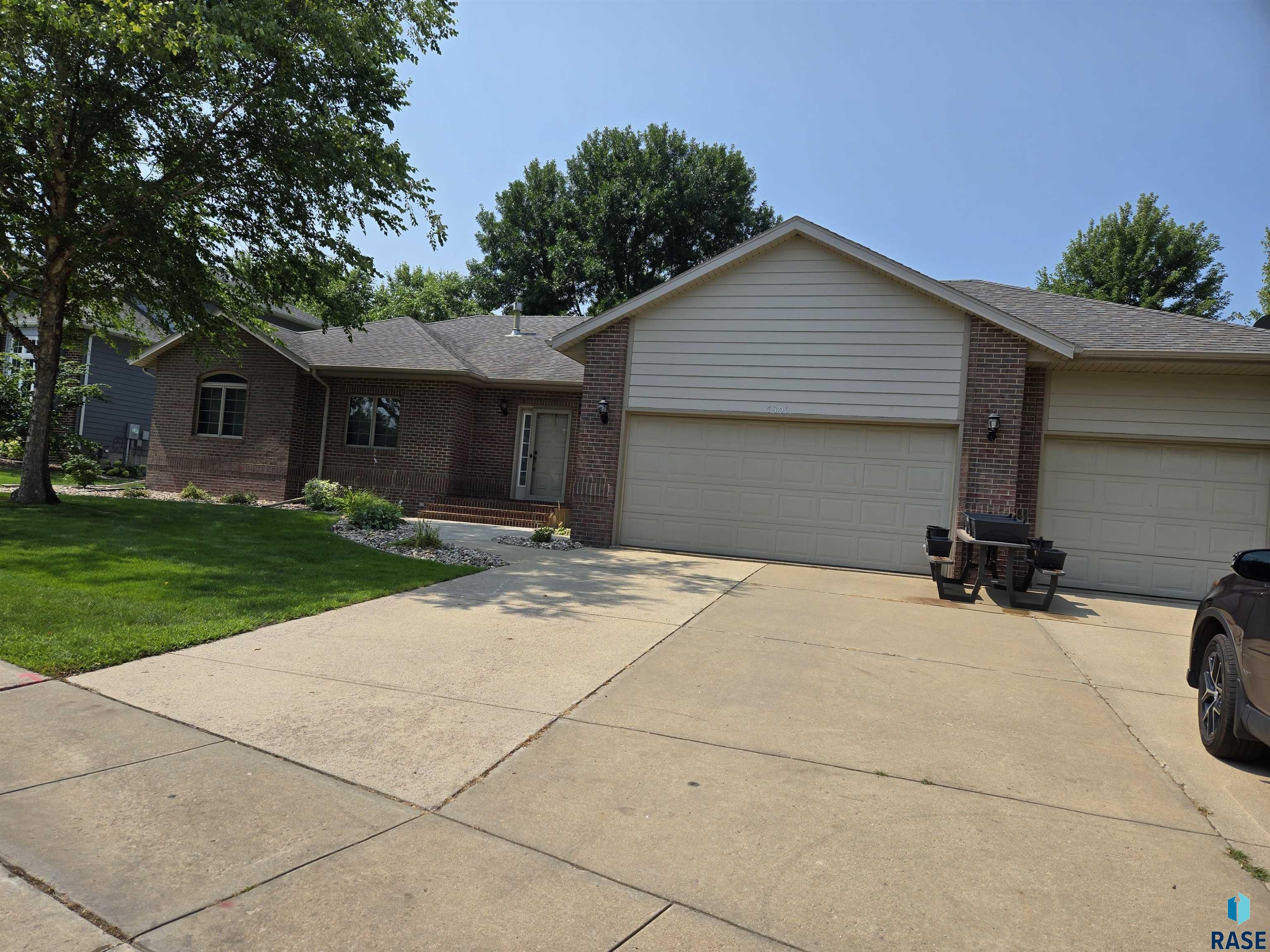 7301 Russet Dr Drive, Sioux Falls, South Dakota image 3