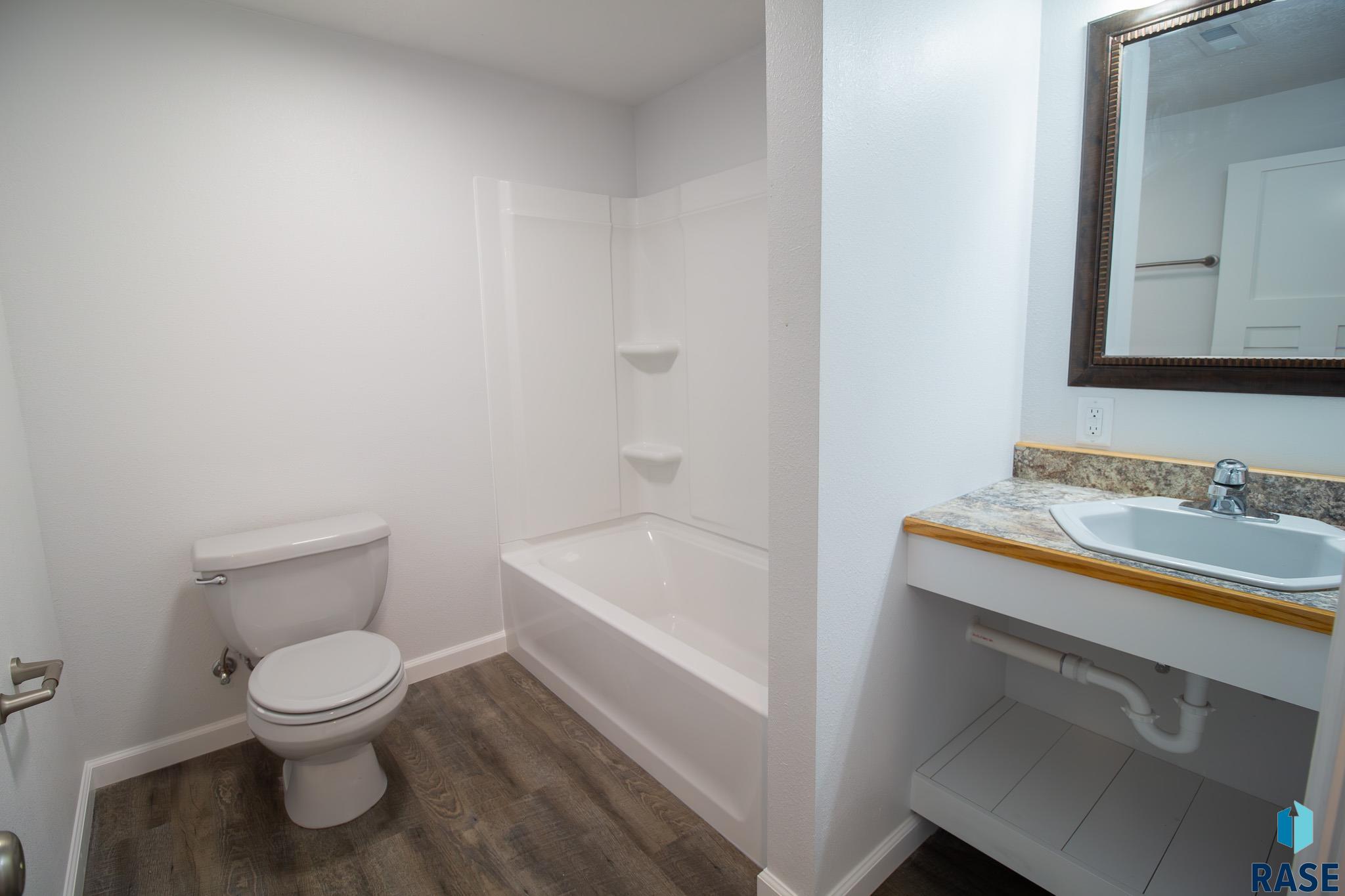 28 Park Ln Lane, Canton, New Jersey image 16