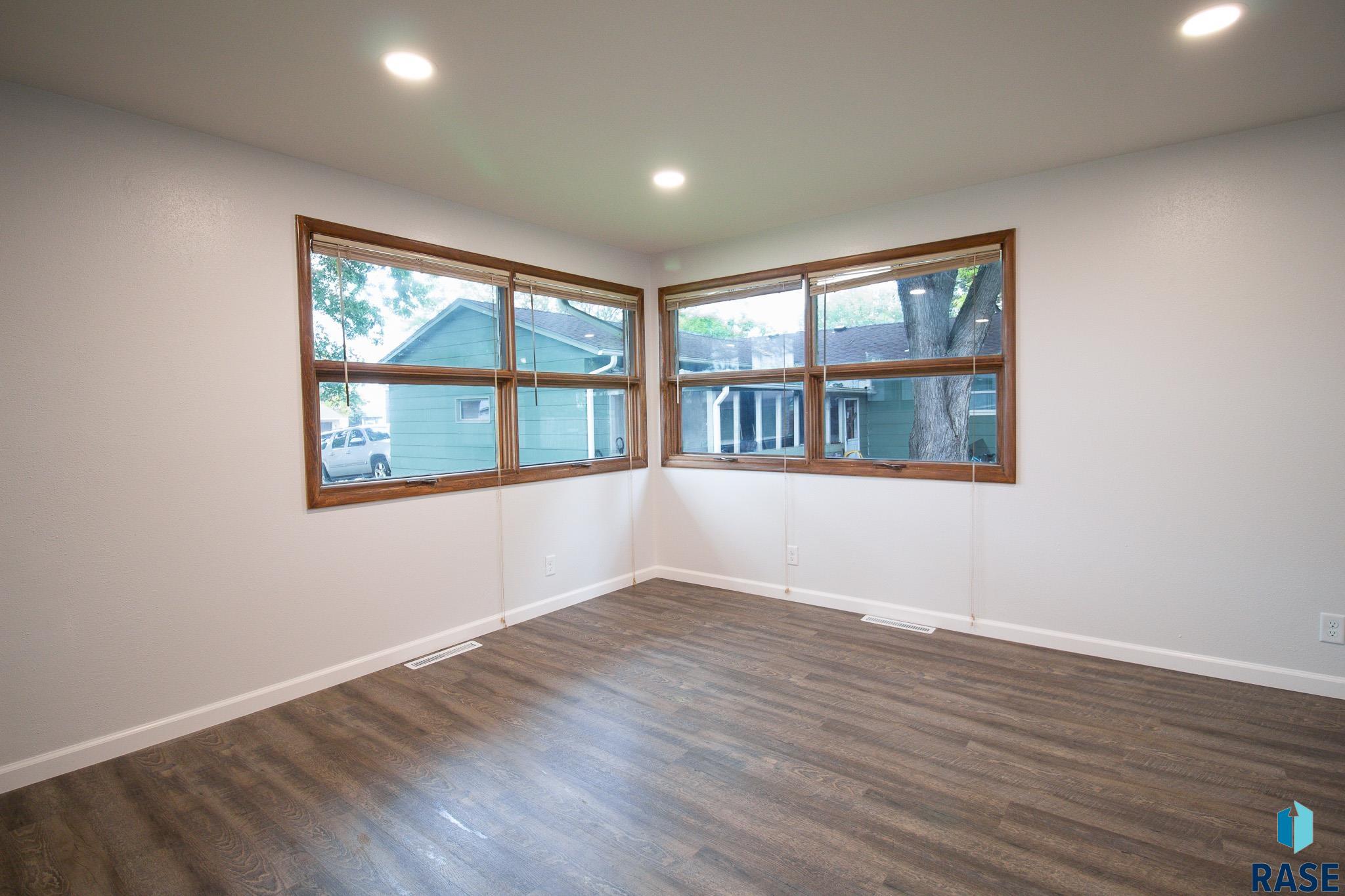28 Park Ln Lane, Canton, New Jersey image 7