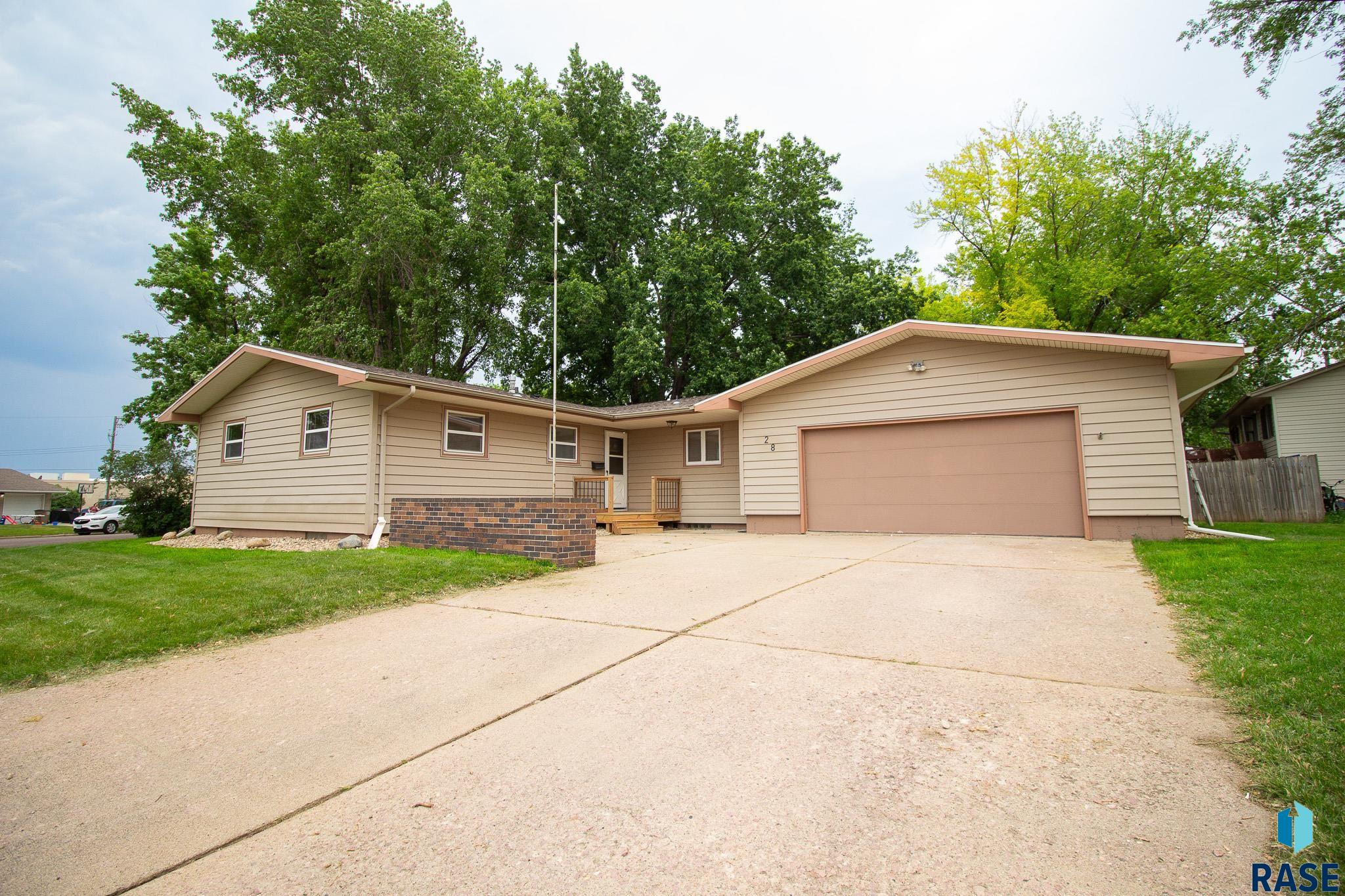 28 Park Ln Lane, Canton, New Jersey image 1
