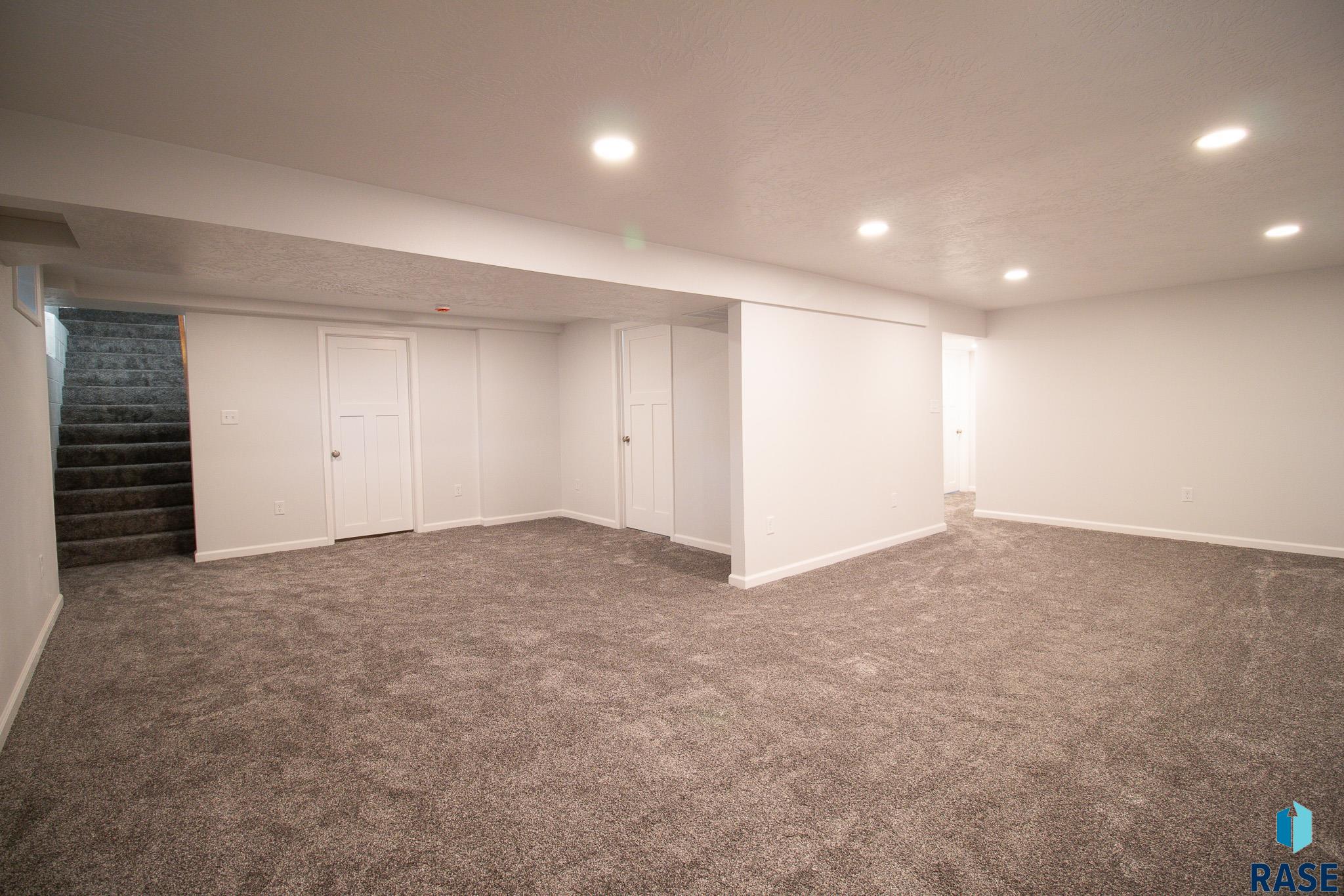 28 Park Ln Lane, Canton, New Jersey image 18