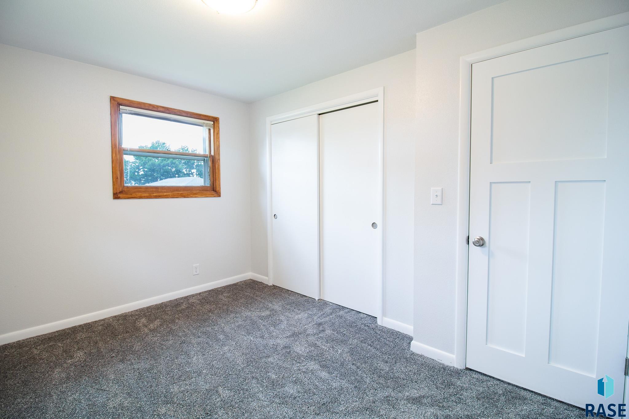28 Park Ln Lane, Canton, New Jersey image 12